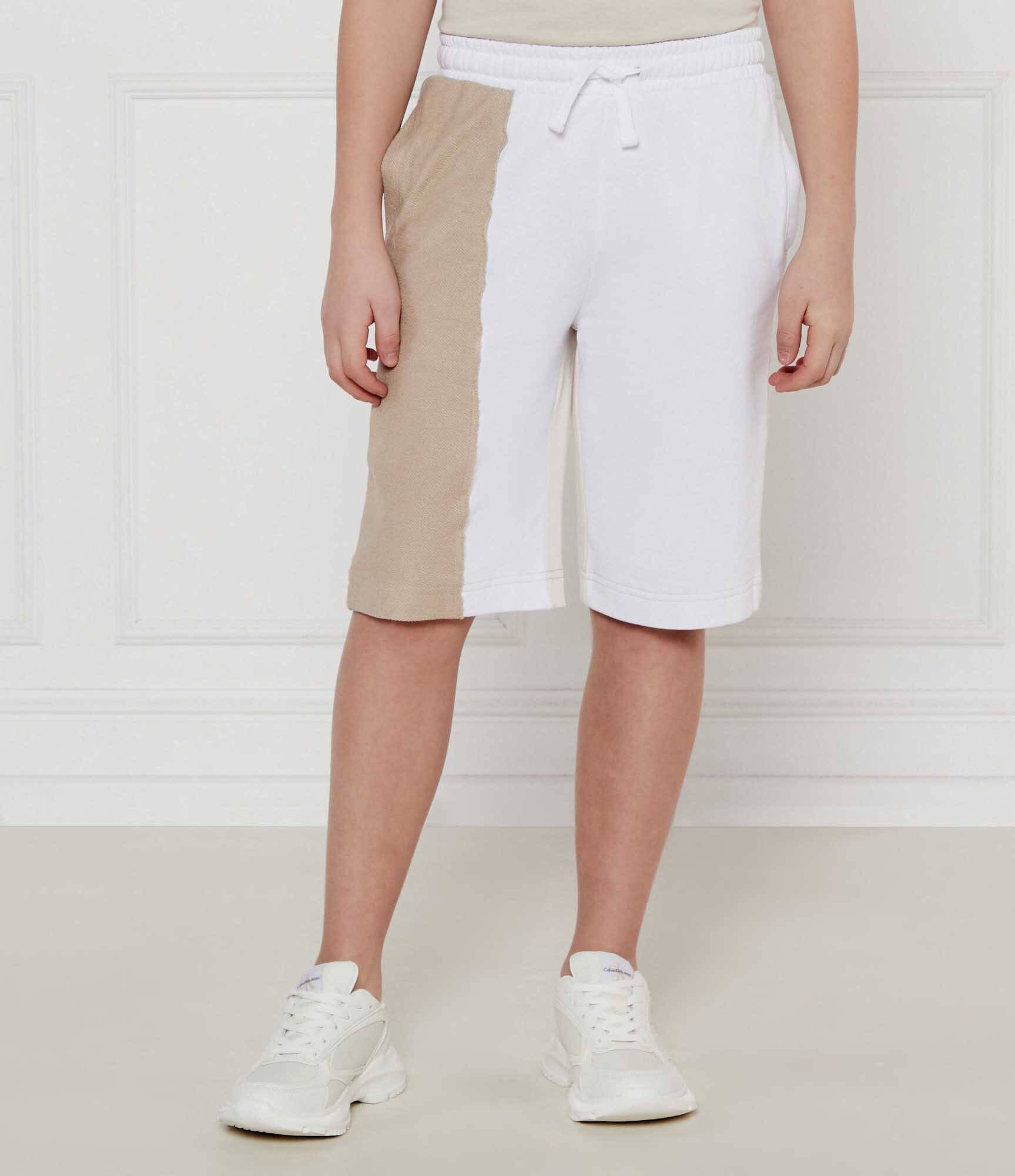 GUESS Pantaloni scurți | Oversize fit