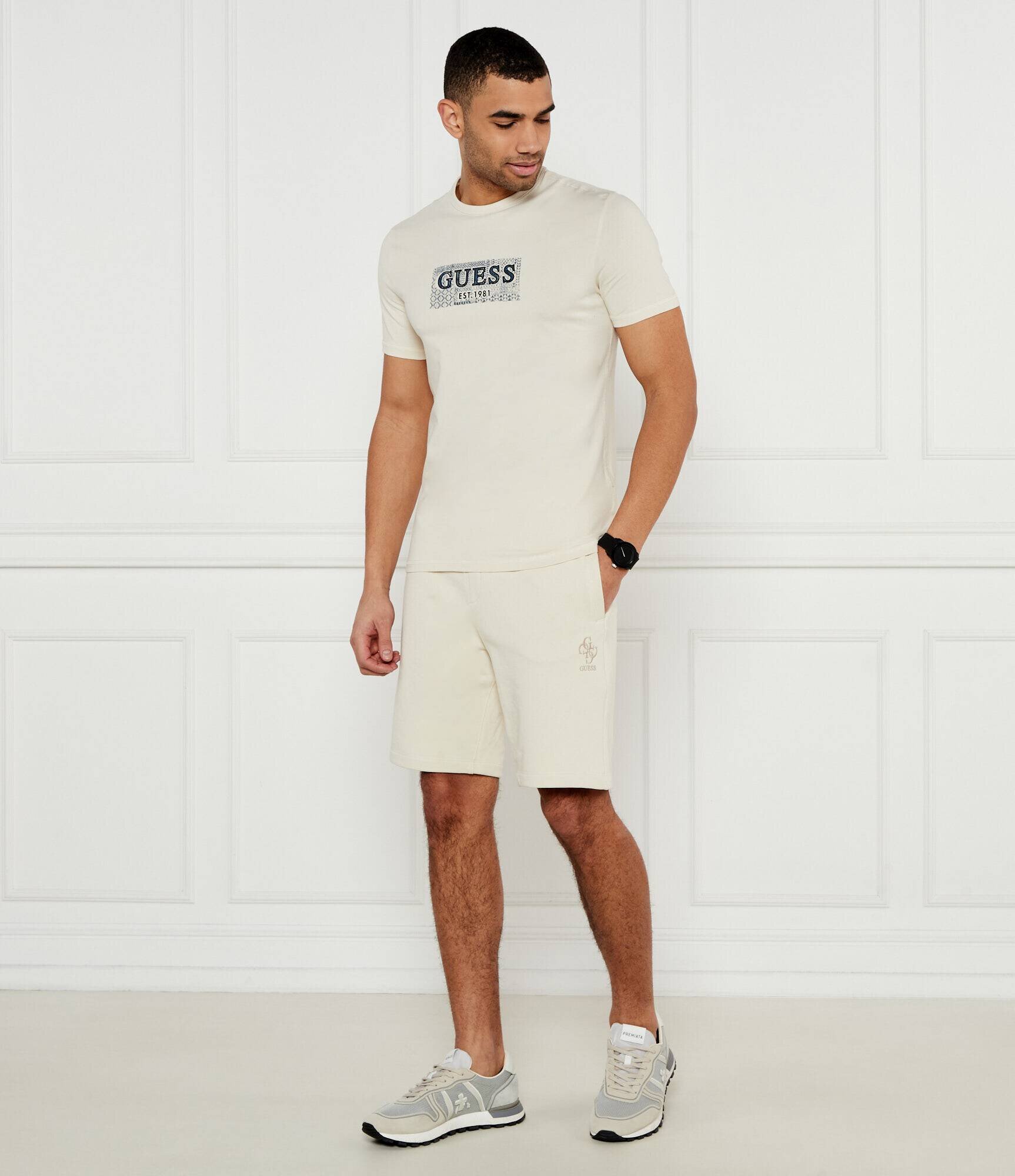 GUESS Pantaloni scurți | Slim Fit