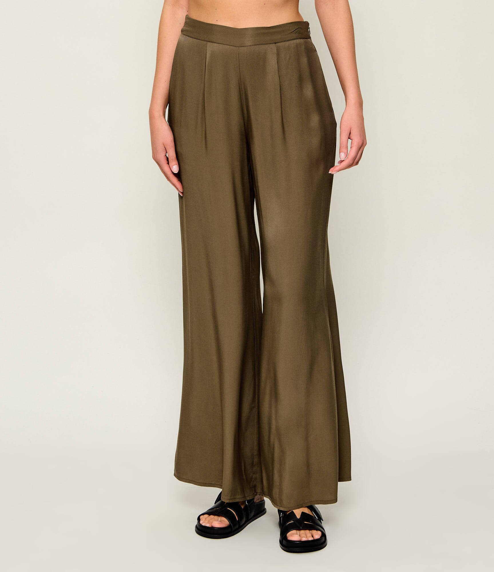 GUESS Pantaloni Zoe | Loose fit