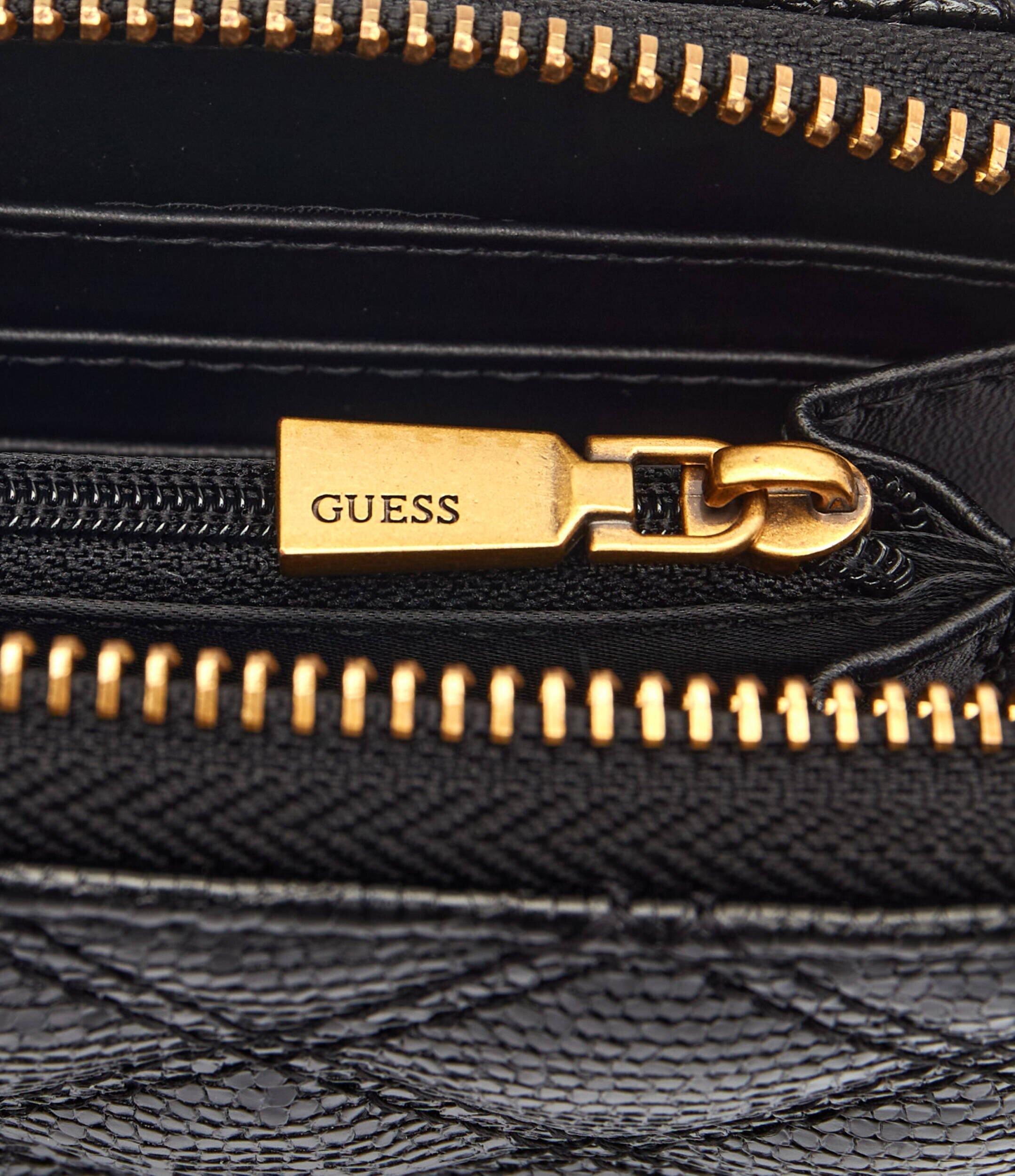 GUESS Portofel GIULLY