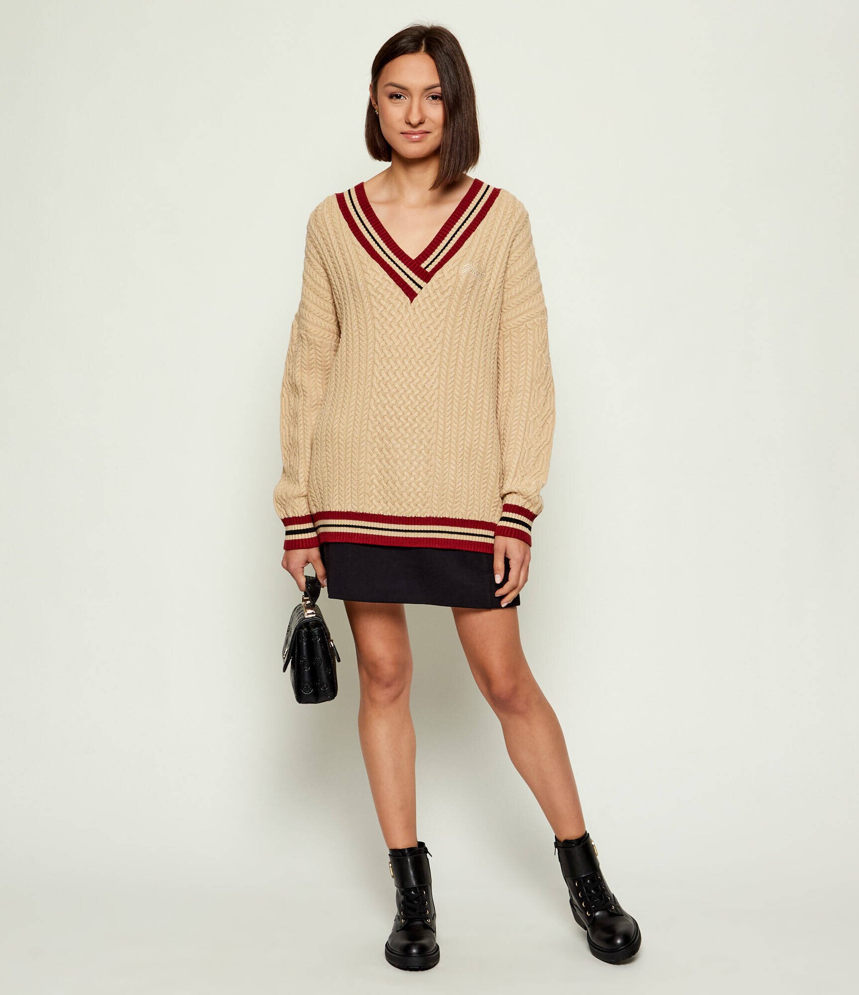 GUESS Pulover | Oversize fit