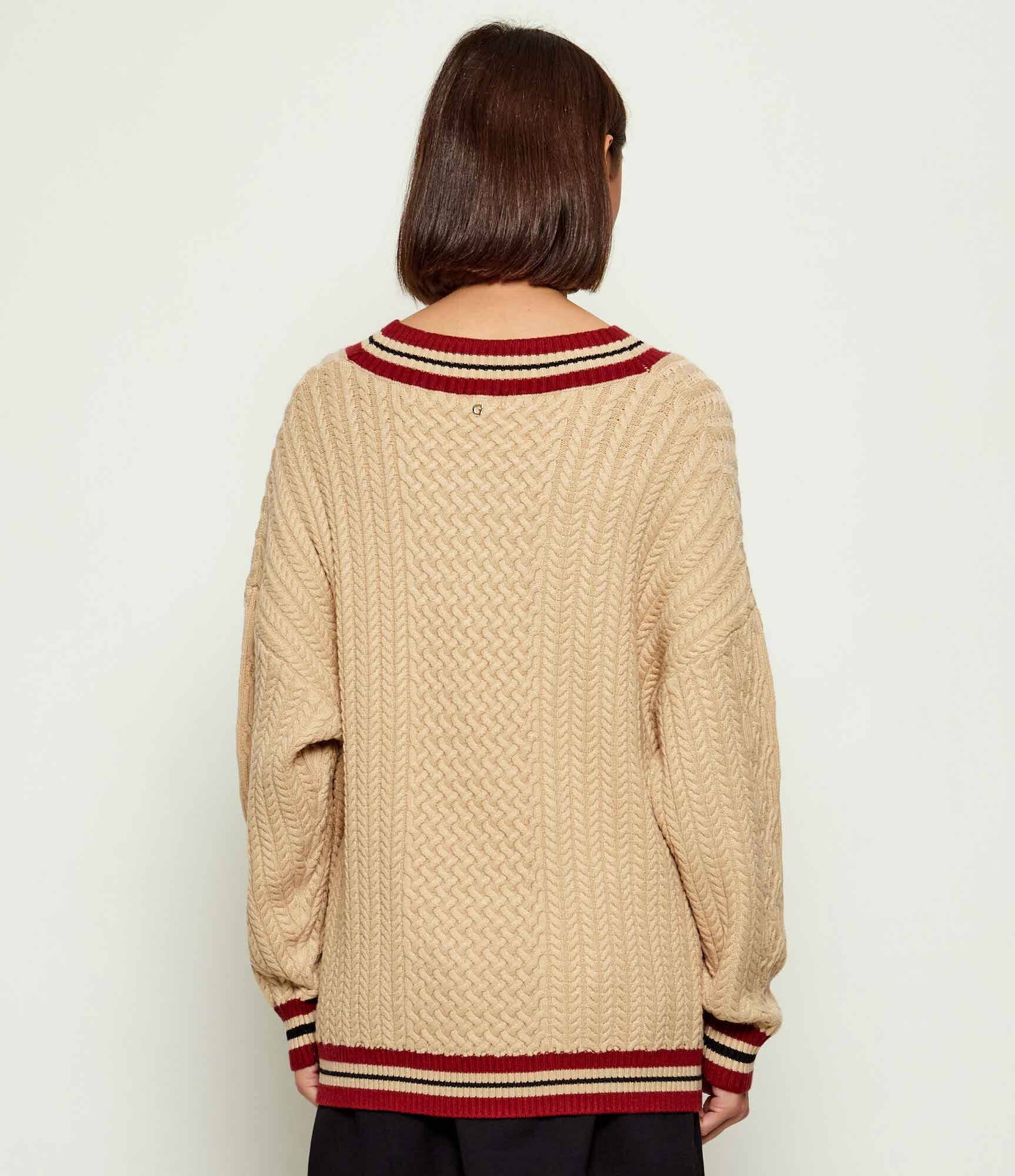 GUESS Pulover | Oversize fit