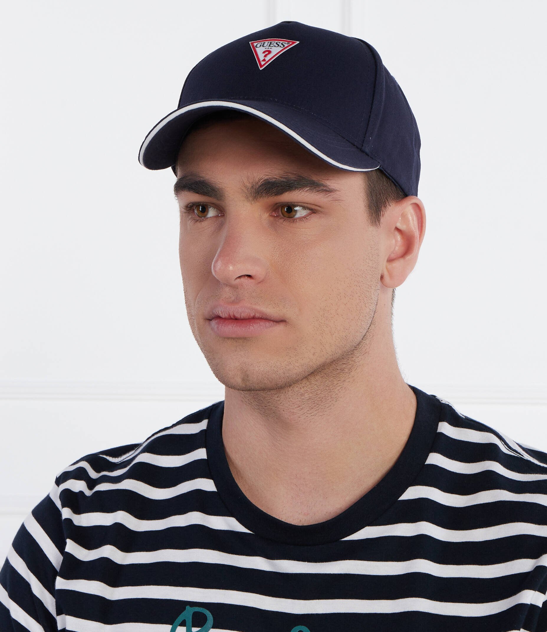 GUESS Șapcă baseball TRIANGLE PATCH