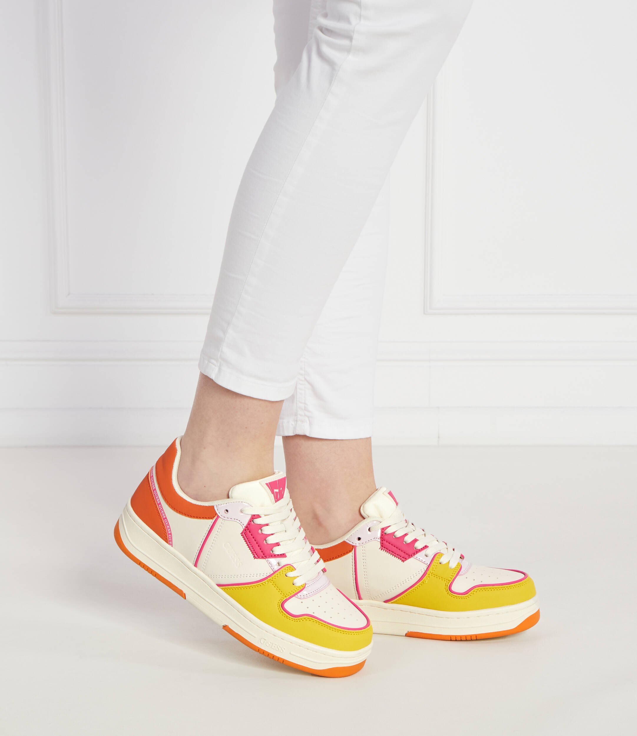 GUESS Sneakers