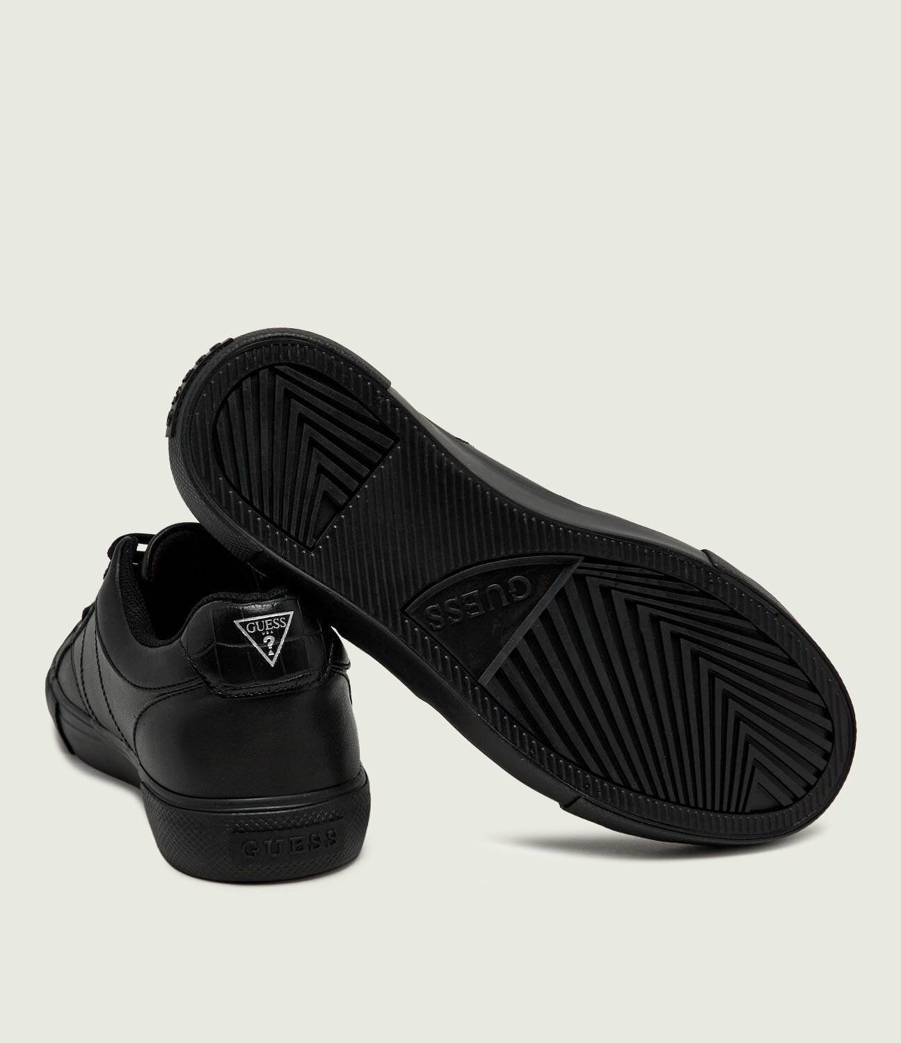 GUESS Sneakers Cribe2