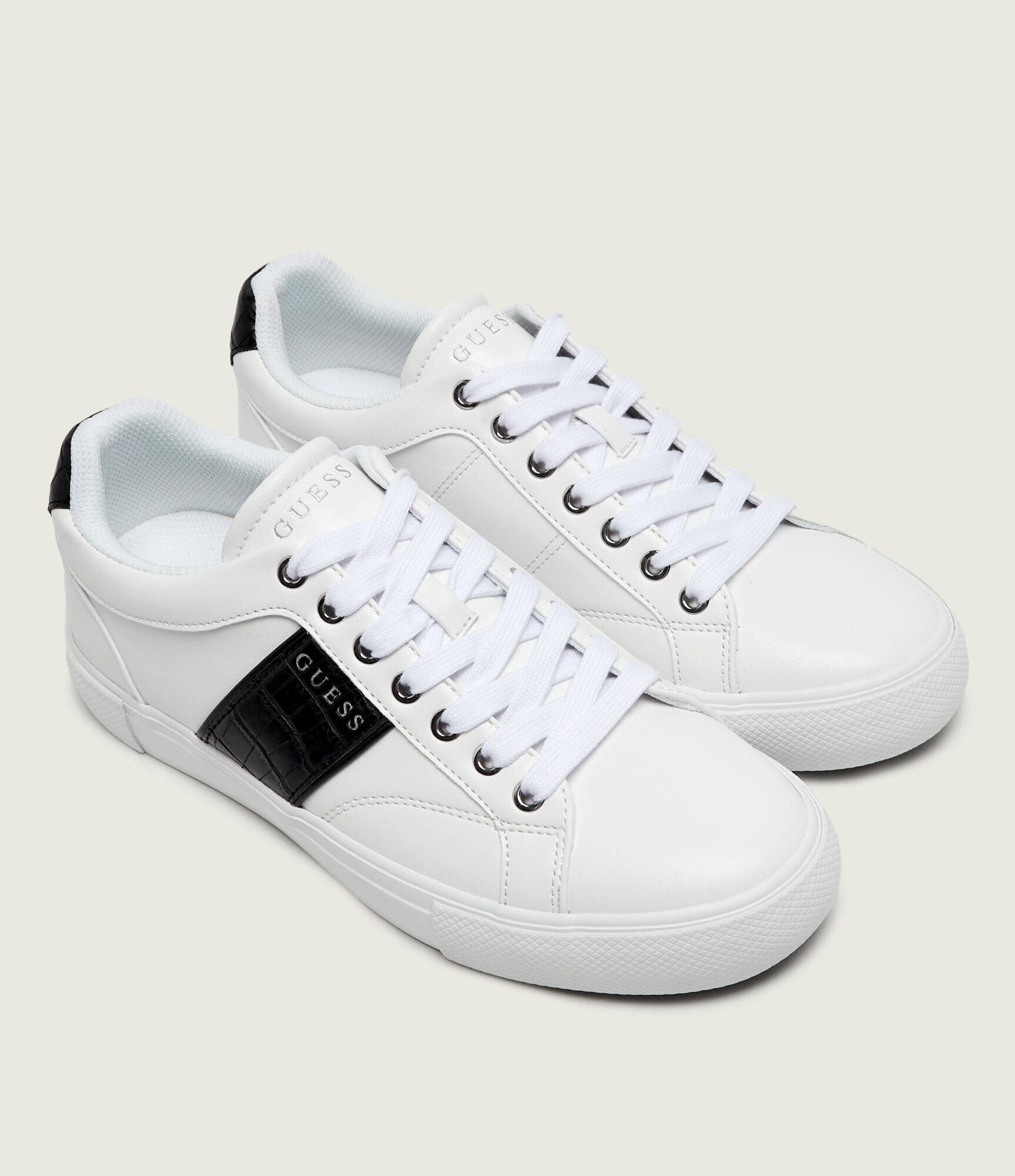GUESS Sneakers Cribe2