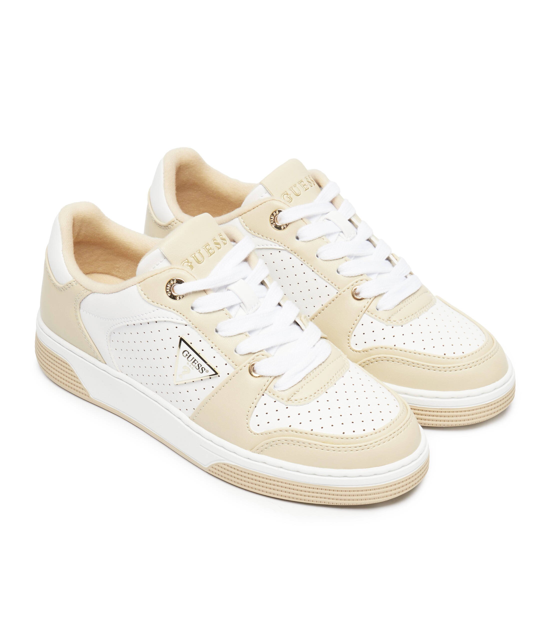 GUESS Sneakers Daiso