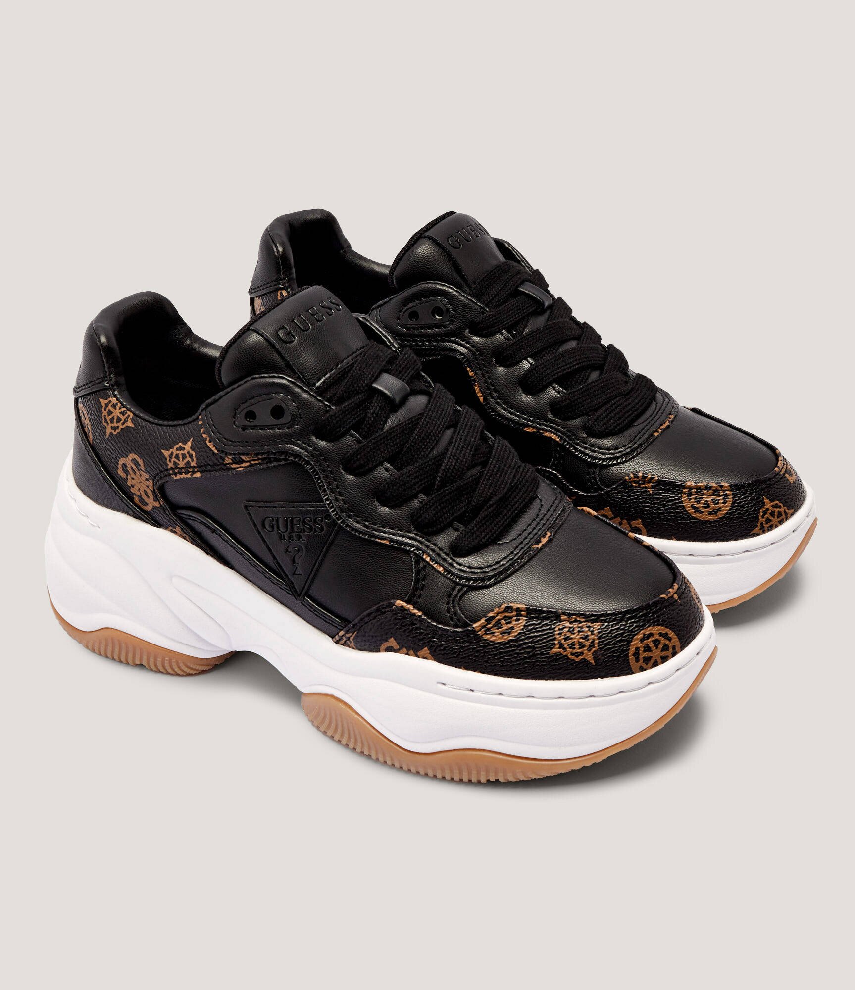GUESS Sneakers Hapyy3