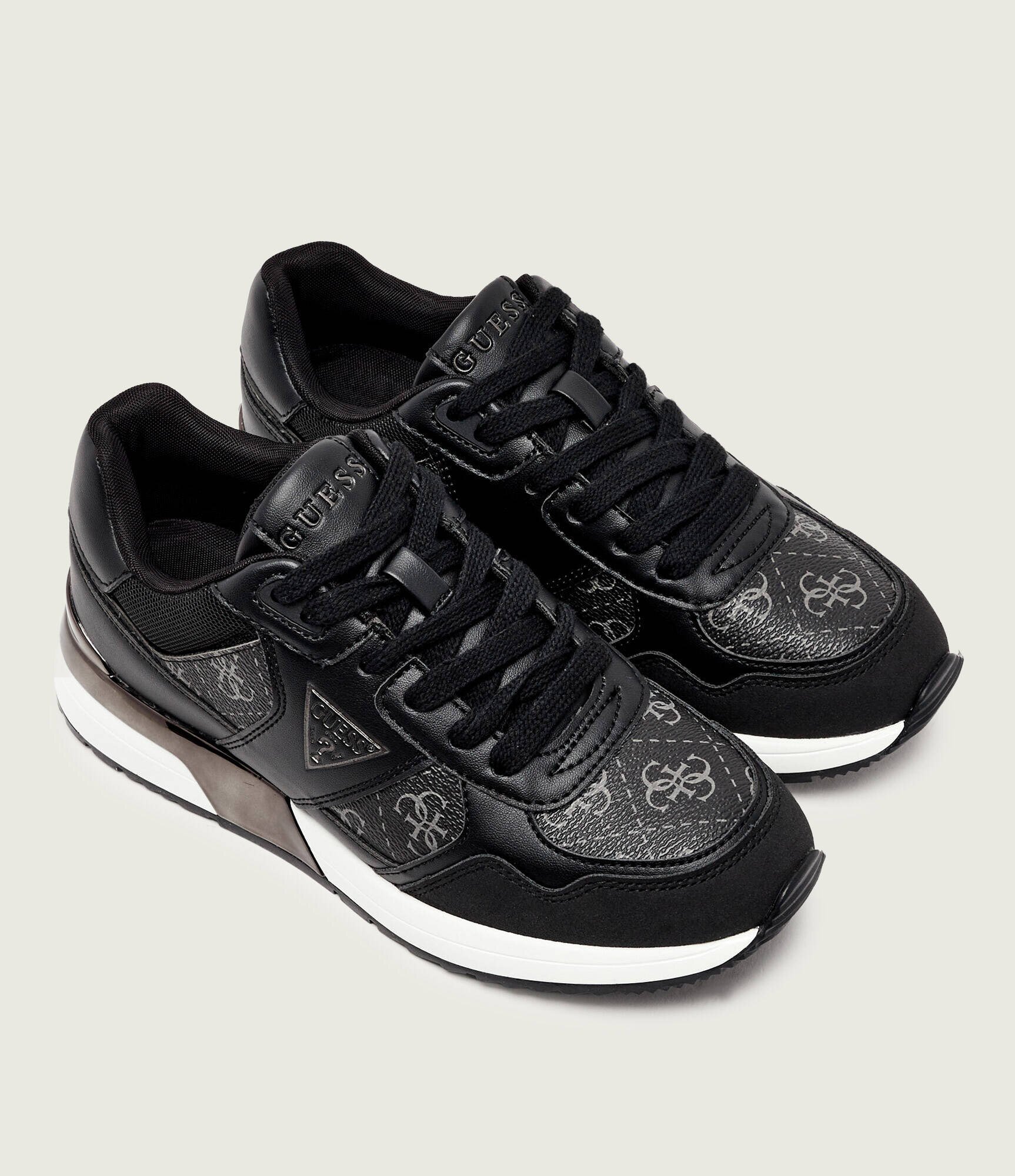 GUESS Sneakers Mickay