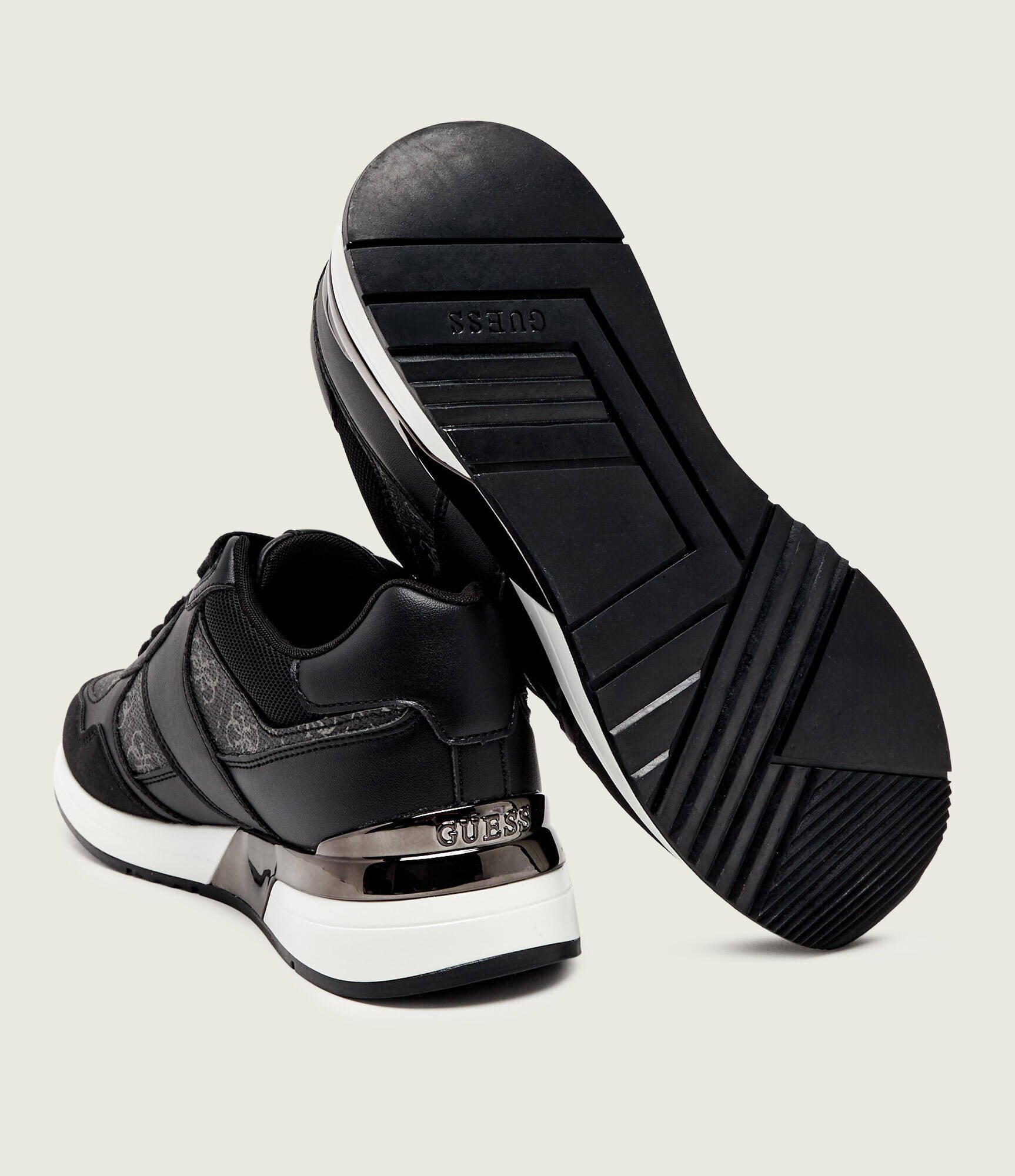 GUESS Sneakers Mickay