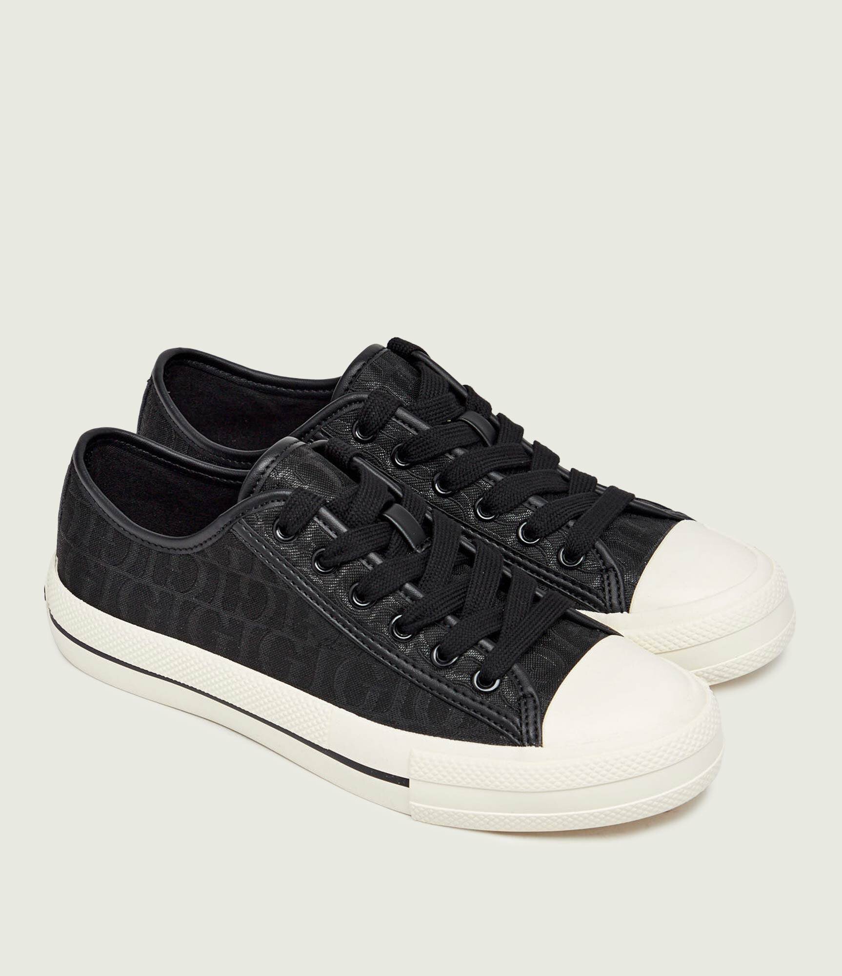GUESS Teniși Carey3