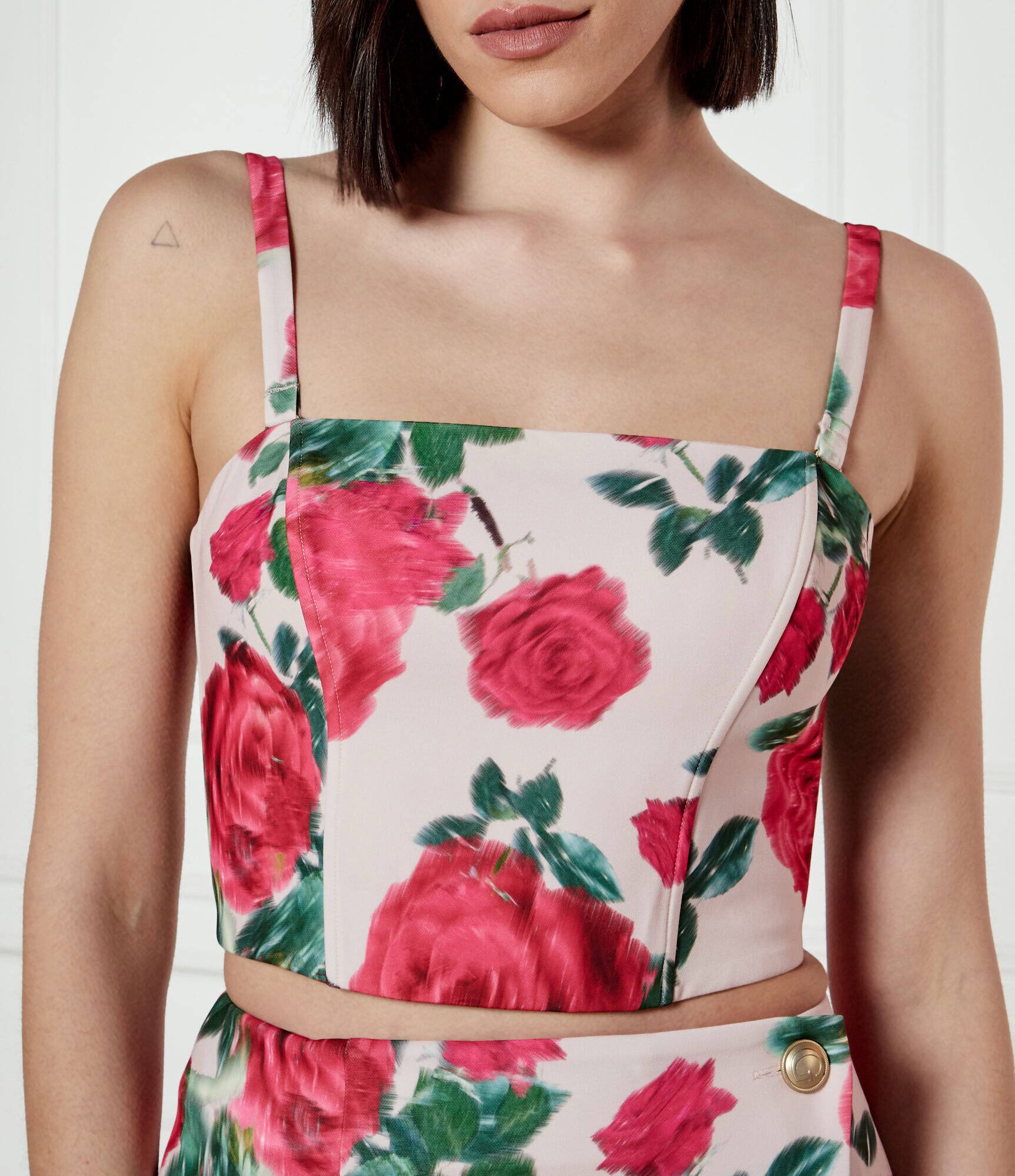 GUESS Top | Cropped Fit