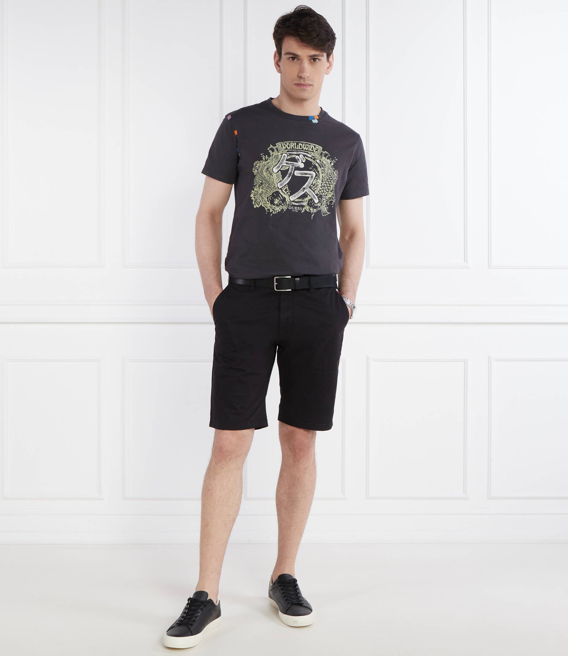 GUESS Tricou JAPANESE IDEOG | Regular Fit