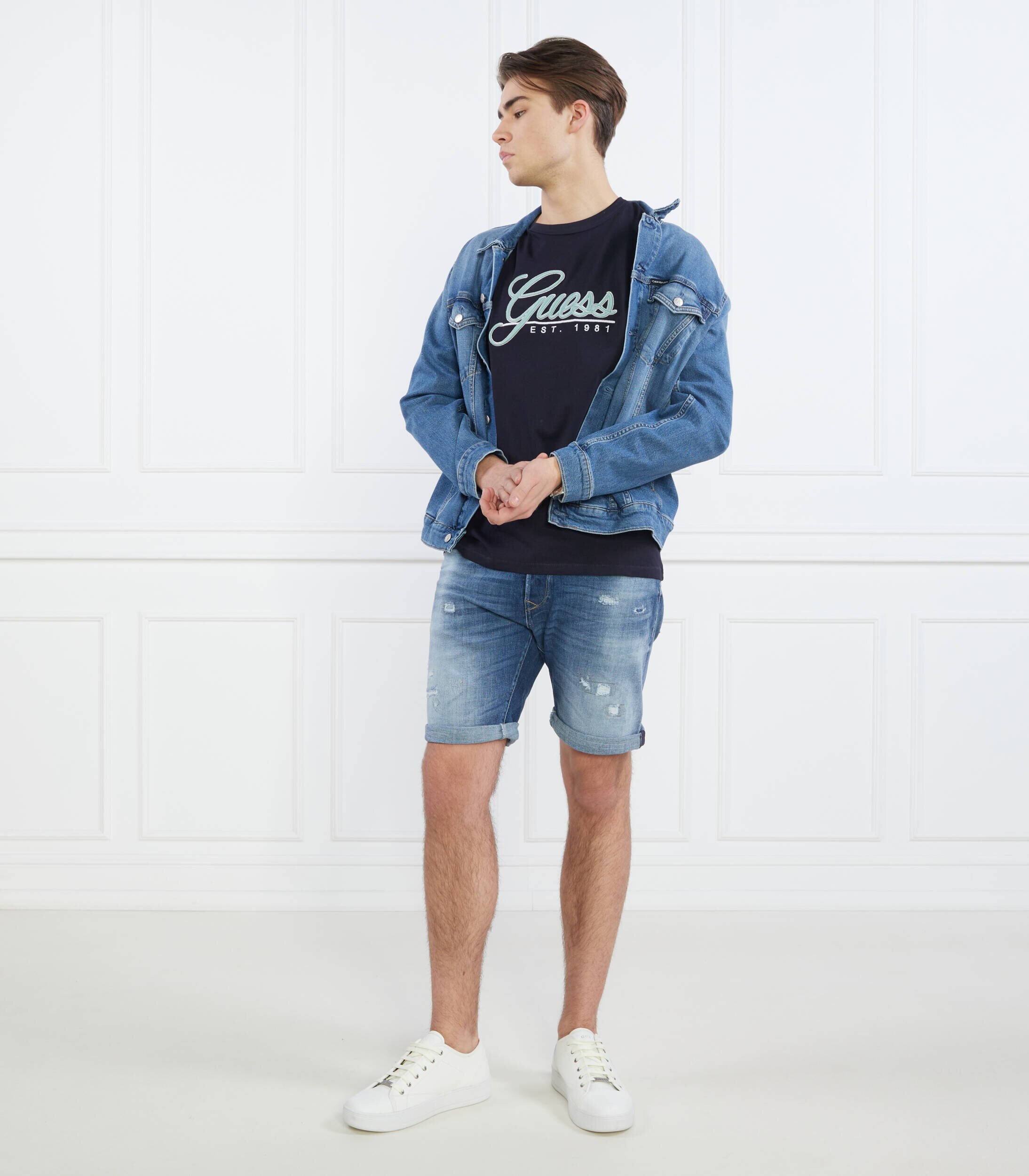 GUESS Tricou SS CN 3D EMBRO | Regular Fit