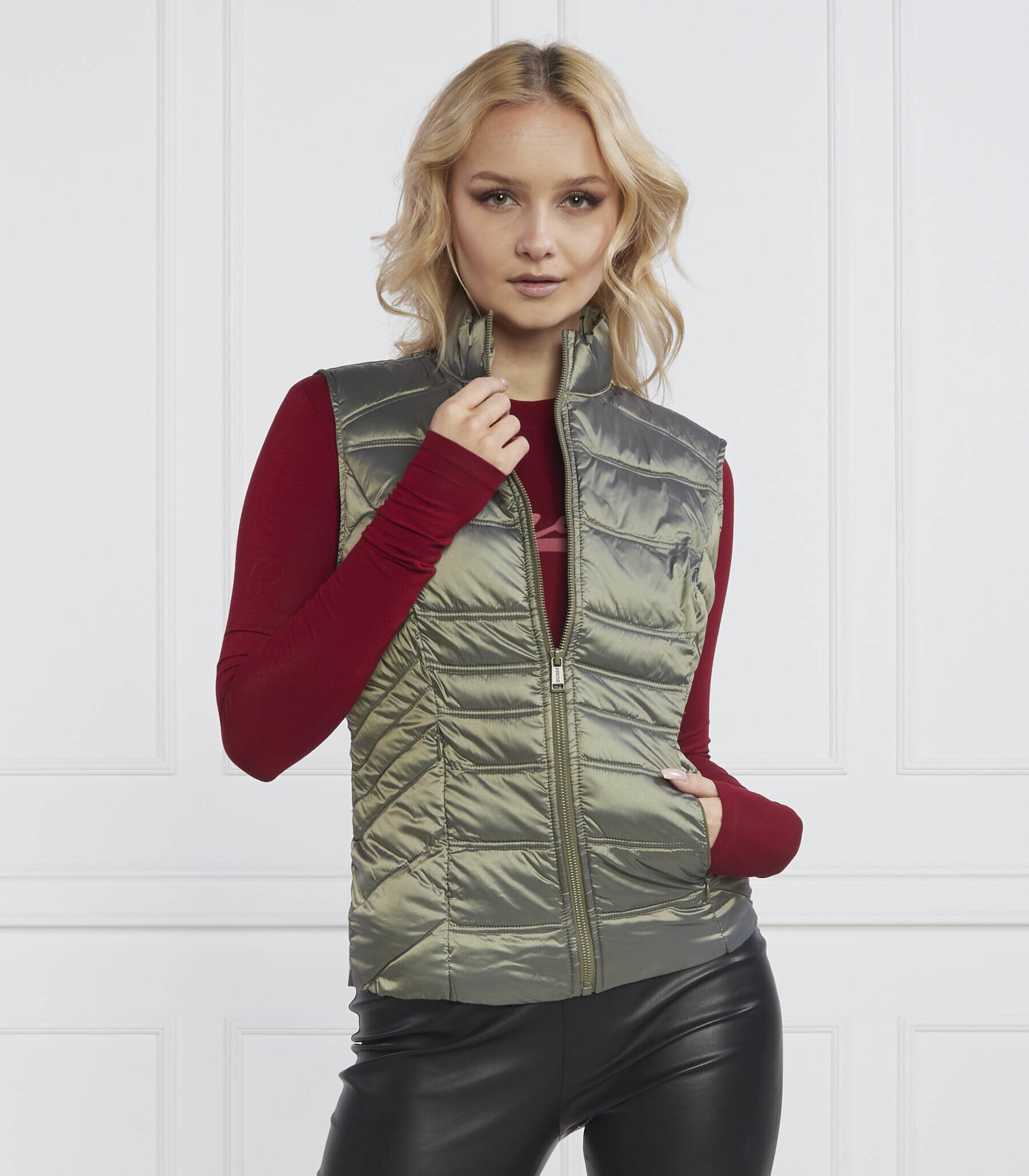 GUESS Vestă GINGER | Regular Fit