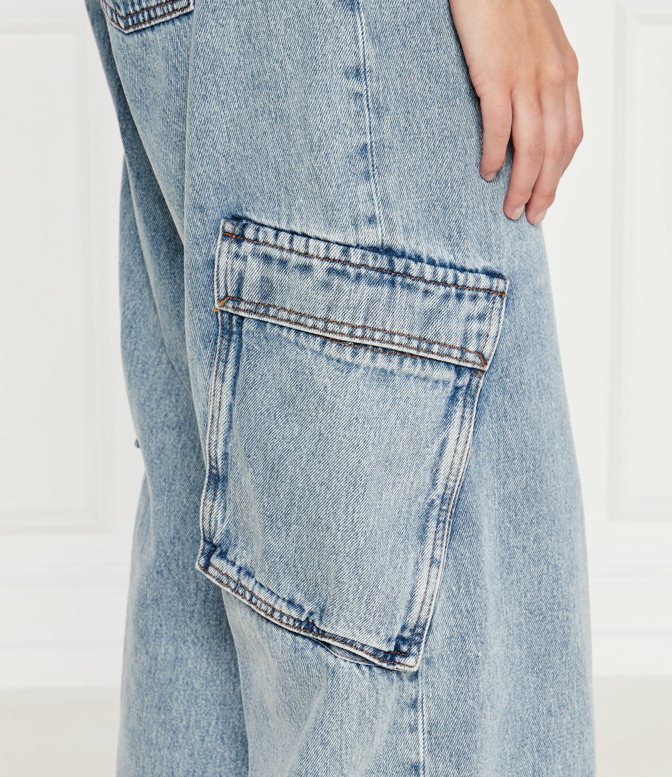 Hugo Blugi | flare fit