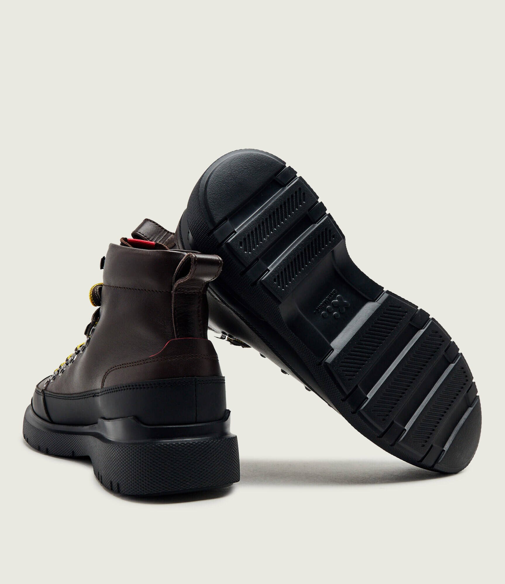 Hugo De piele insulete Nash_halb_lthl