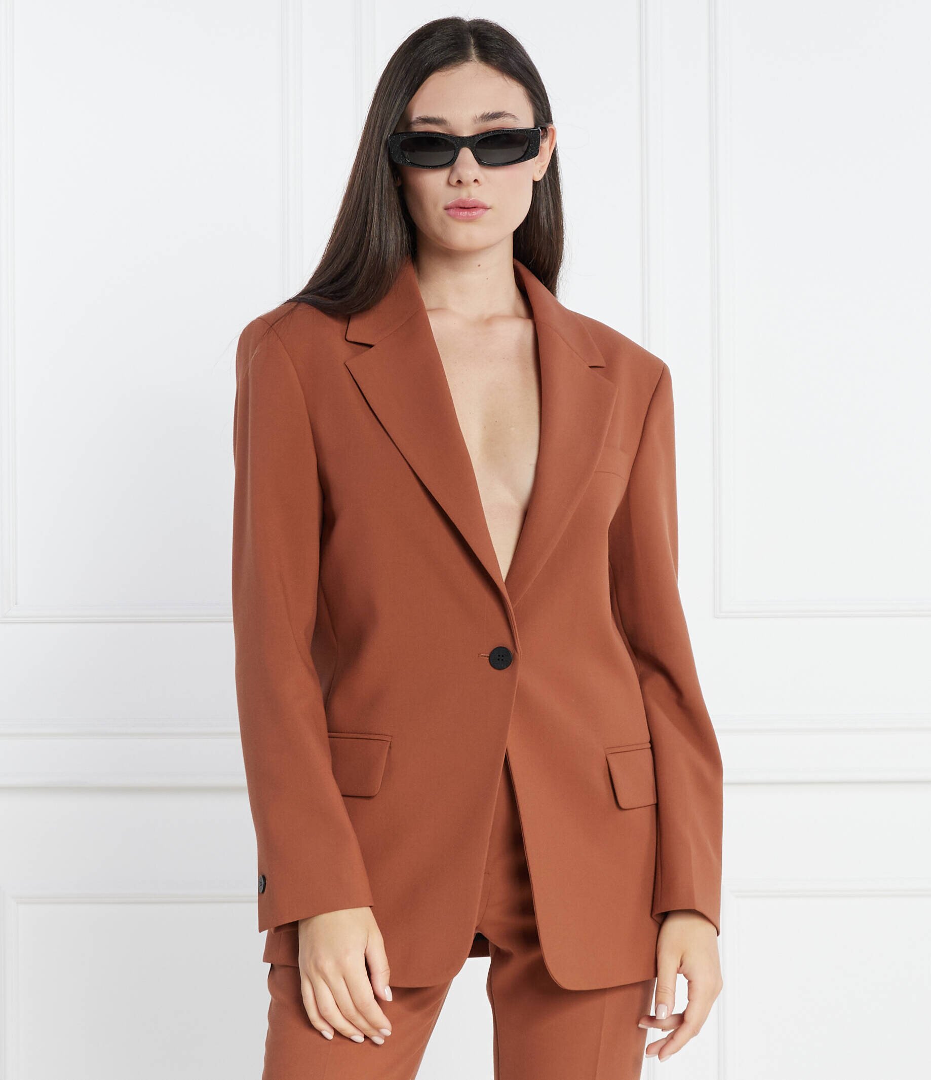 Hugo Sacou Agura | Straight fit