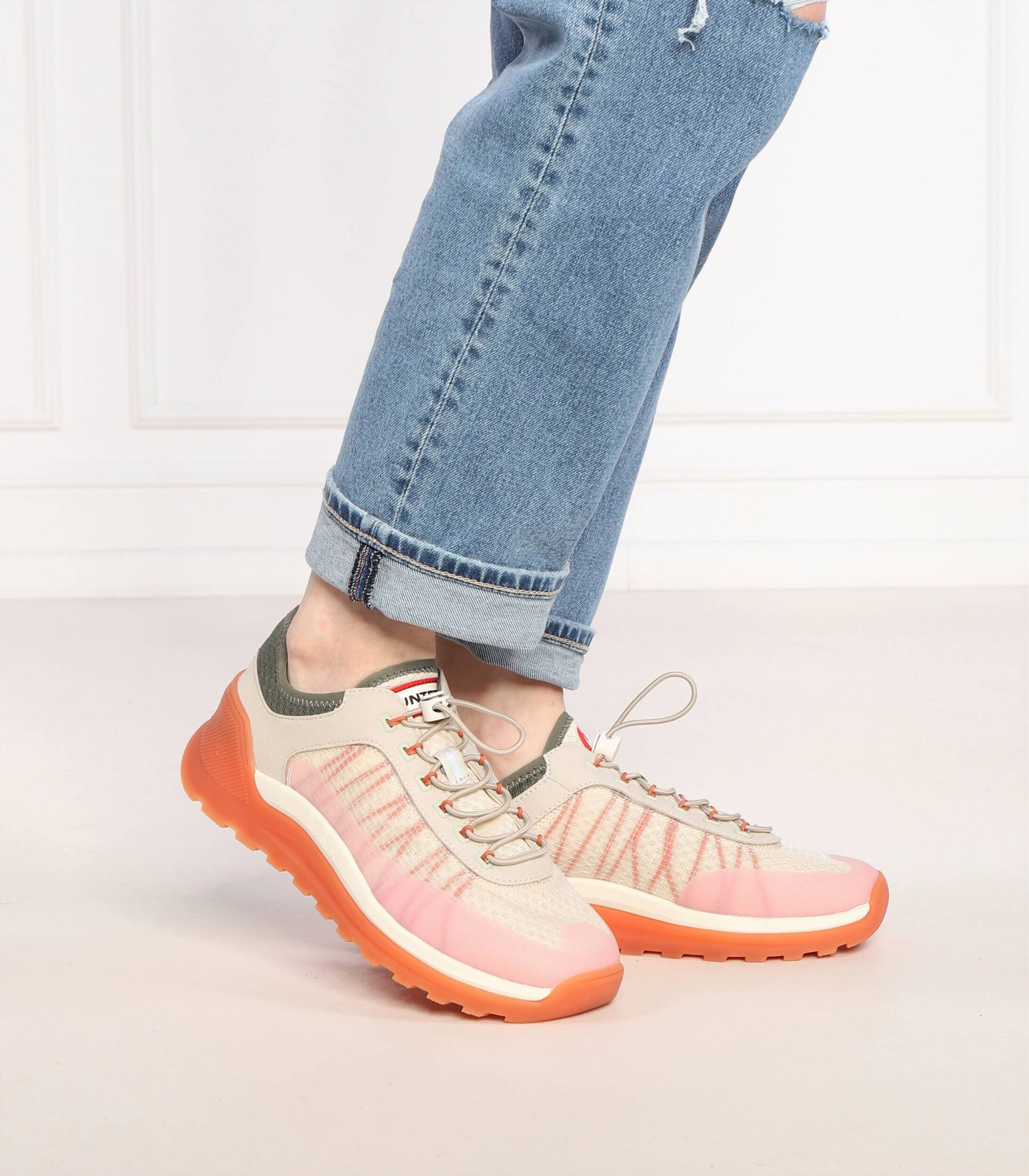 Hunter Sneakers Travel