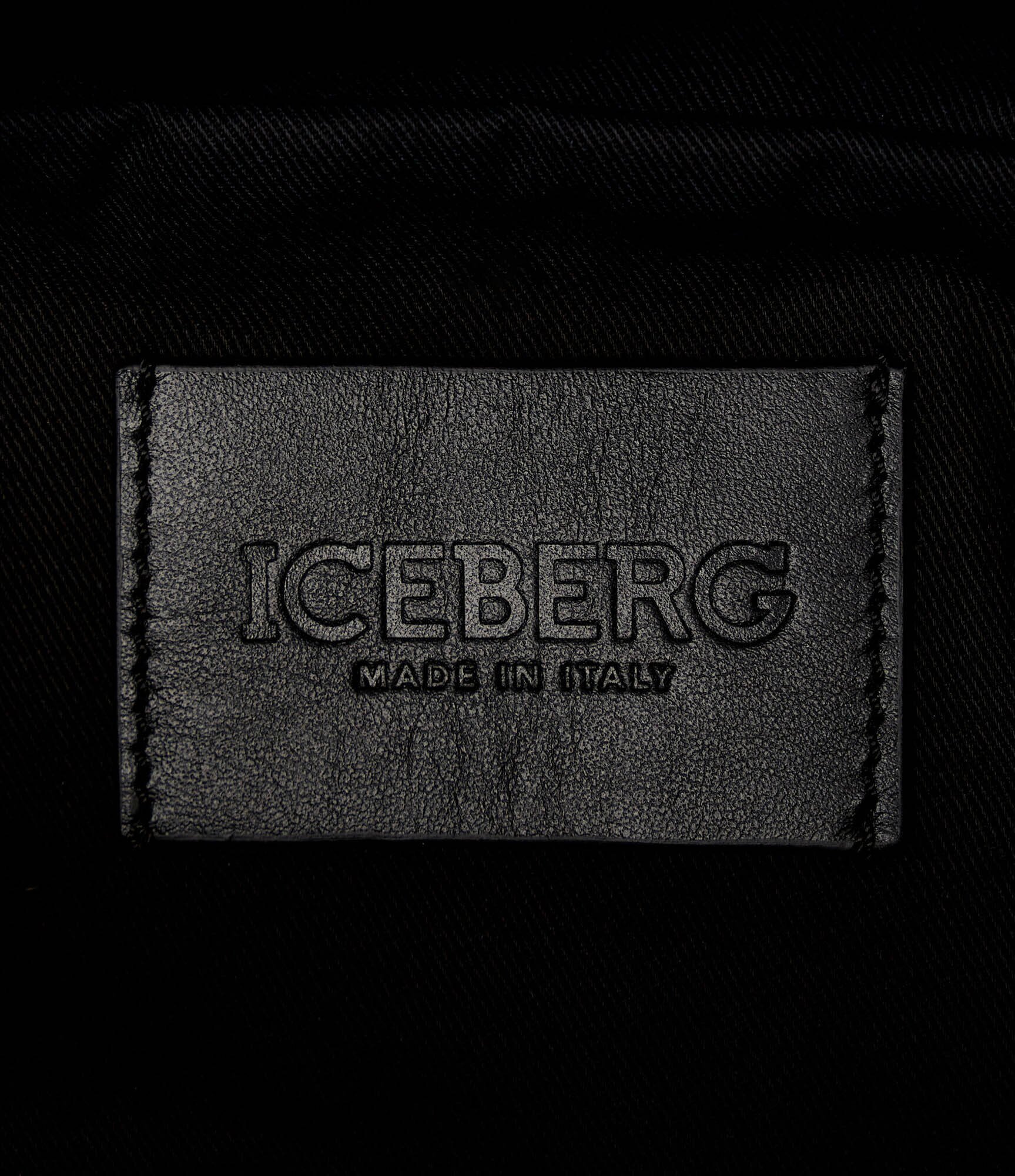 Iceberg Borsetă cu adaos de piele