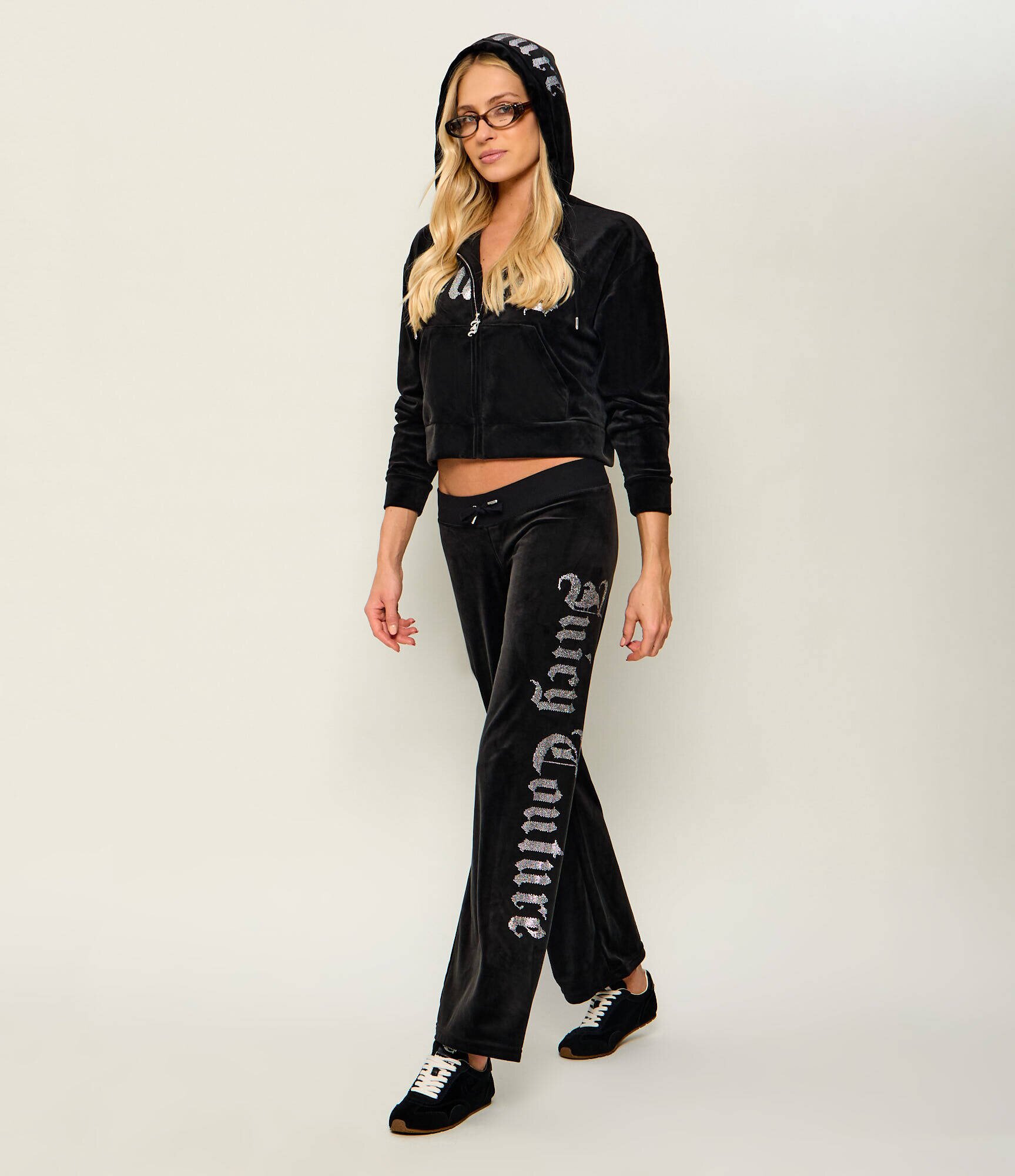 Juicy Couture Pantaloni de trening Old Gothic | Straight fit