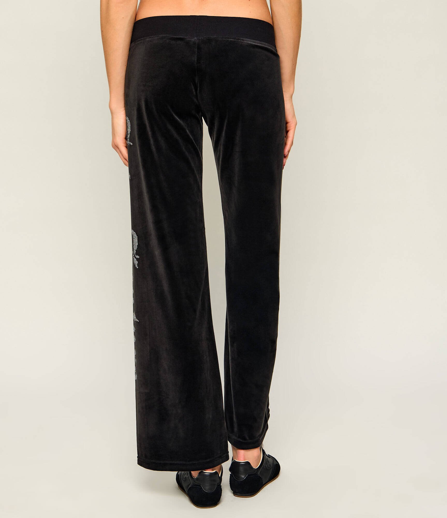 Juicy Couture Pantaloni de trening Old Gothic | Straight fit