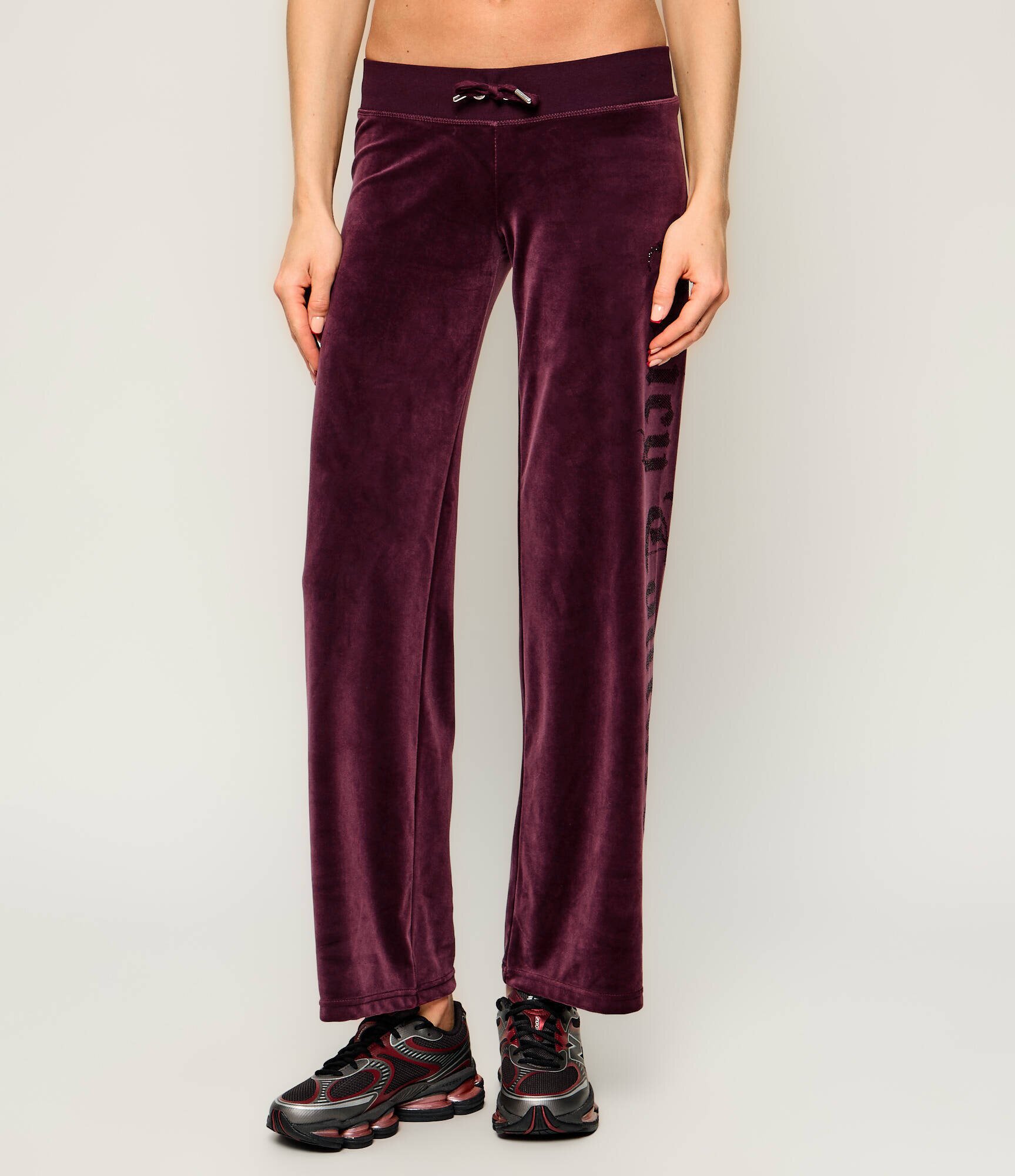 Juicy Couture Pantaloni de trening Old Gothic | Straight fit