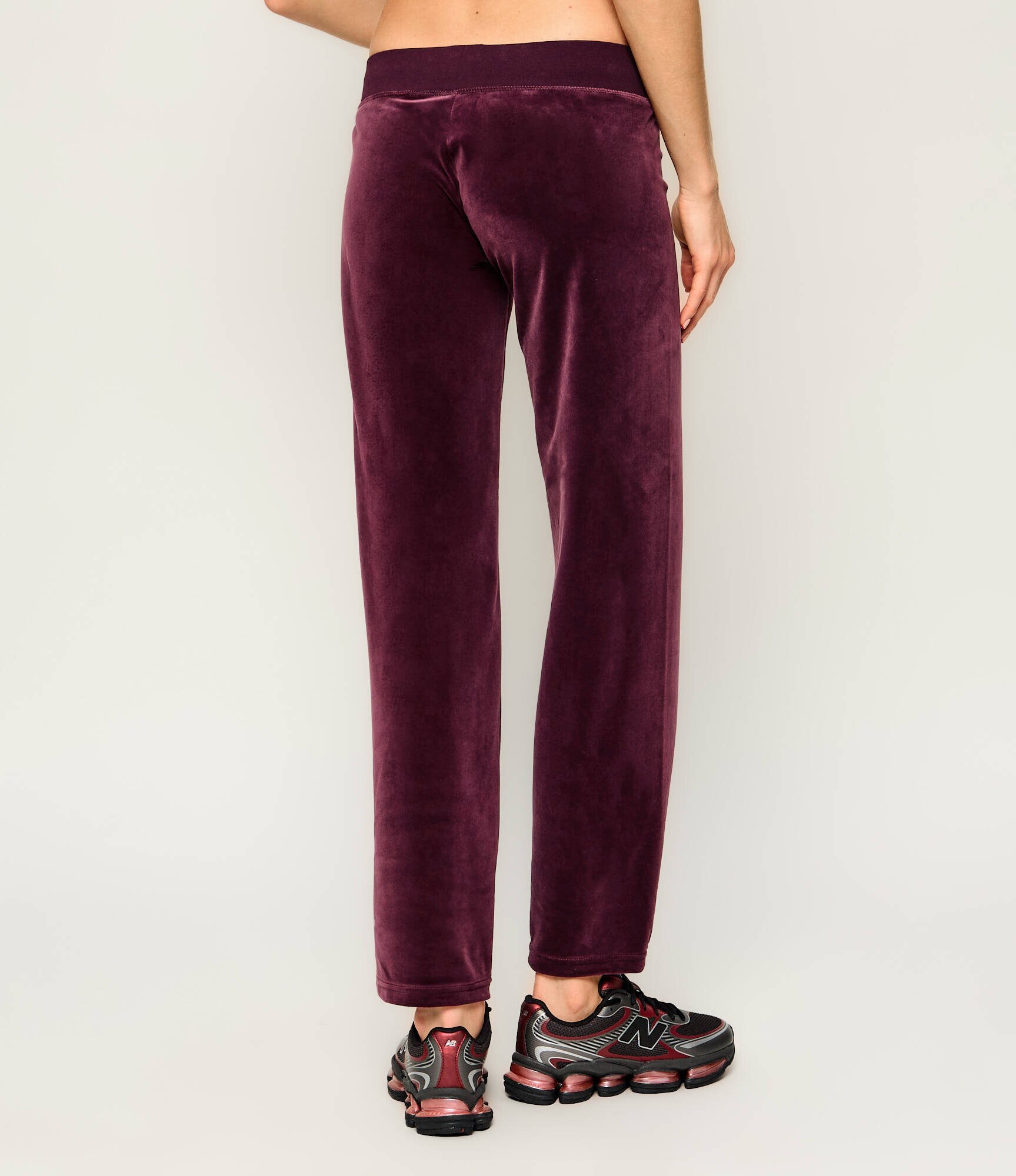 Juicy Couture Pantaloni de trening Old Gothic | Straight fit