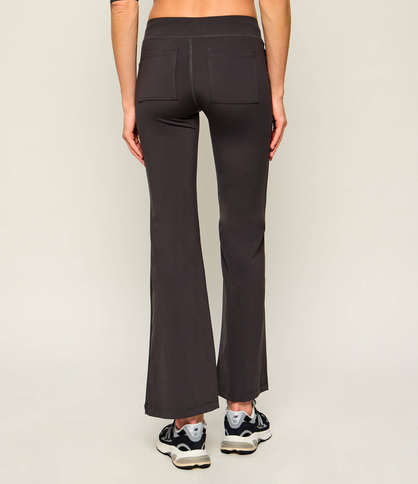 Juicy Couture Pantaloni de trening Raven | flare fit | low rise