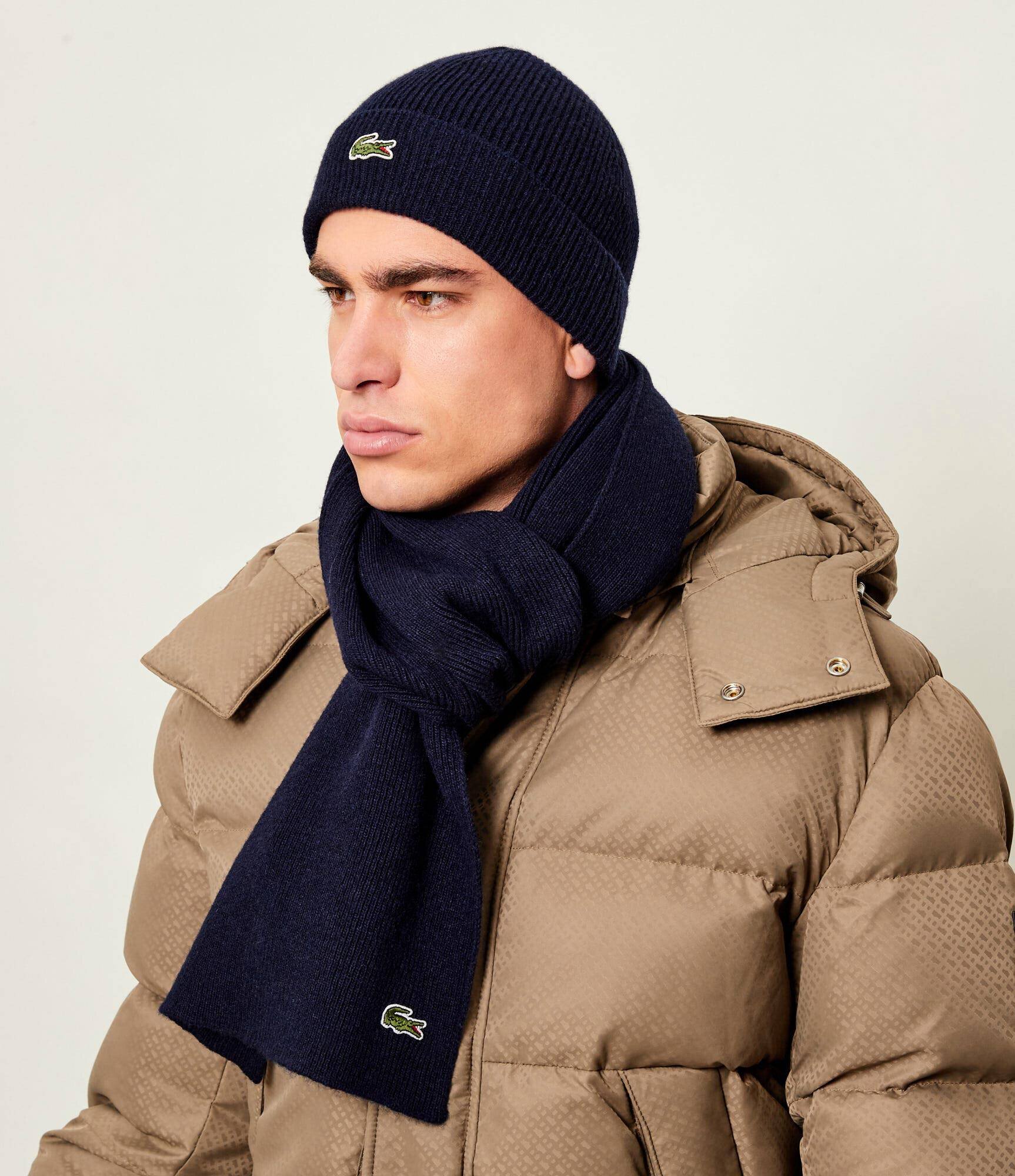 Lacoste De lână șal + căciulă