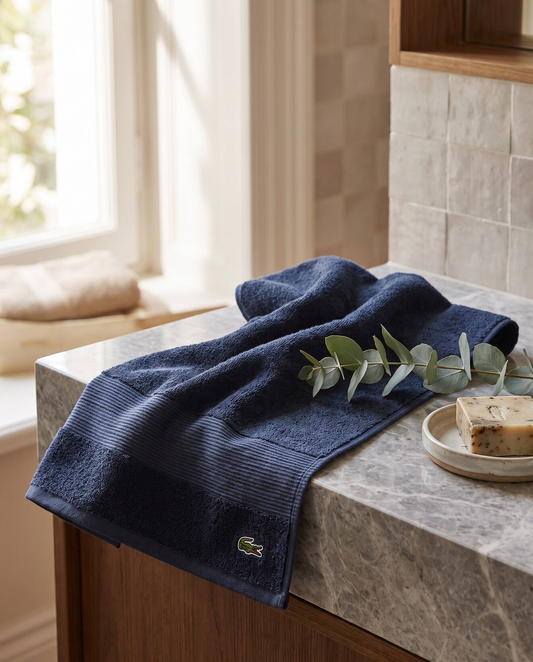 Lacoste HOME Prosop de mâini Llecroco | 50 x 100 cm