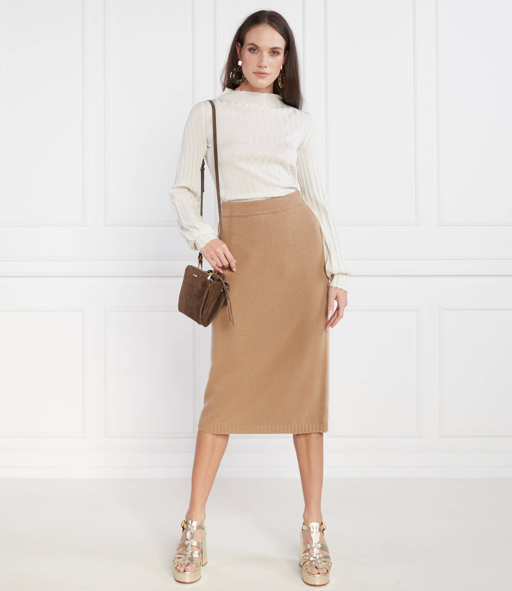 Liviana Conti Guler înalt Wełniany sweter | Slim Fit