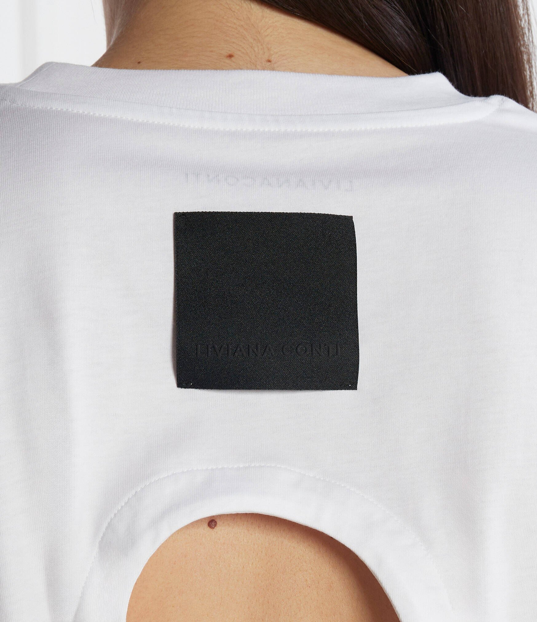 Liviana Conti Tricou | Cropped Fit