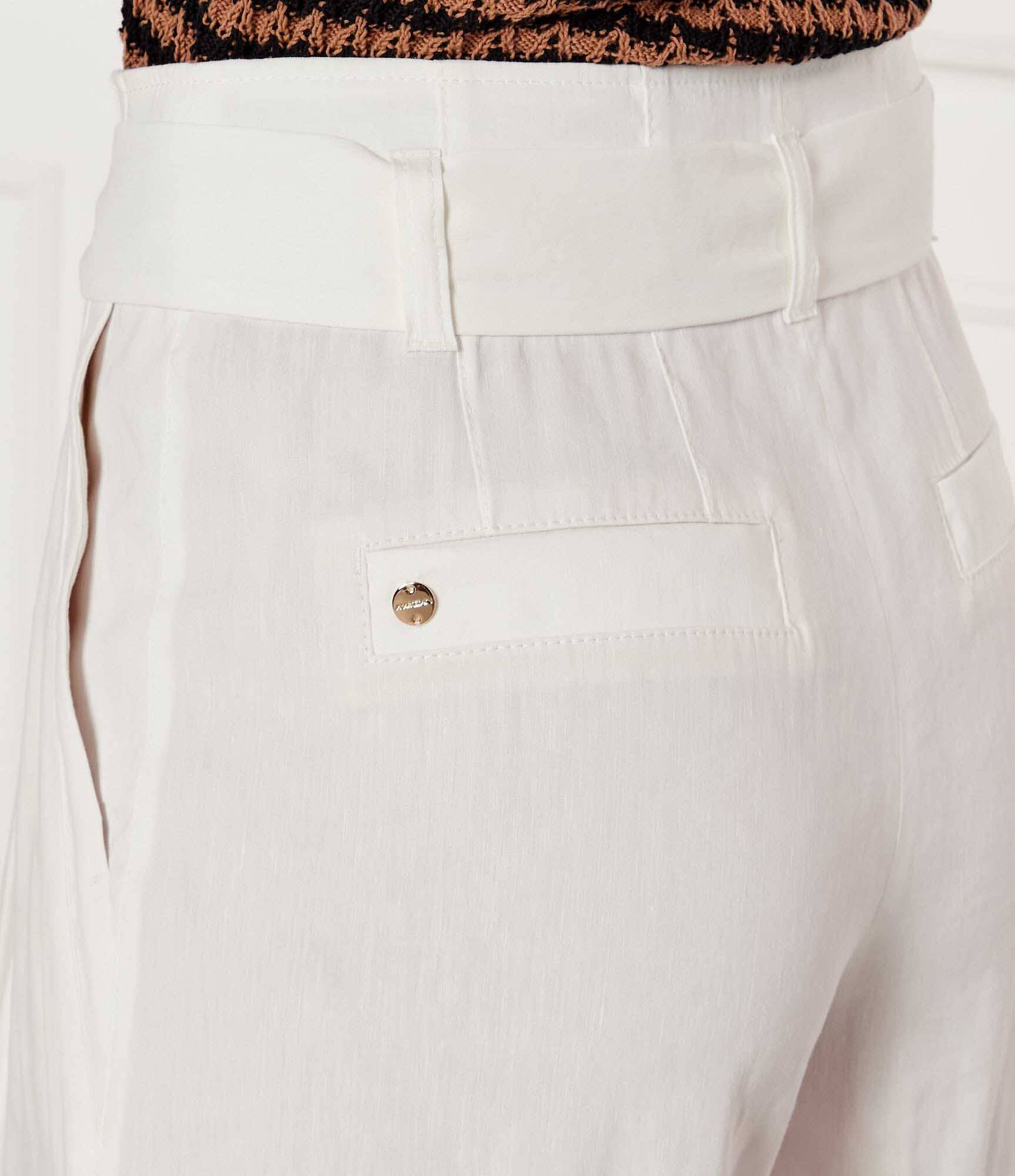 Marc Cain De in pantaloni scurți | Relaxed fit | high waist
