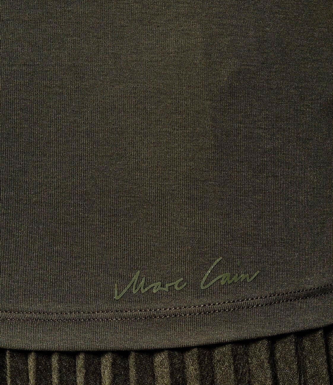 Marc Cain Guler înalt | Slim Fit