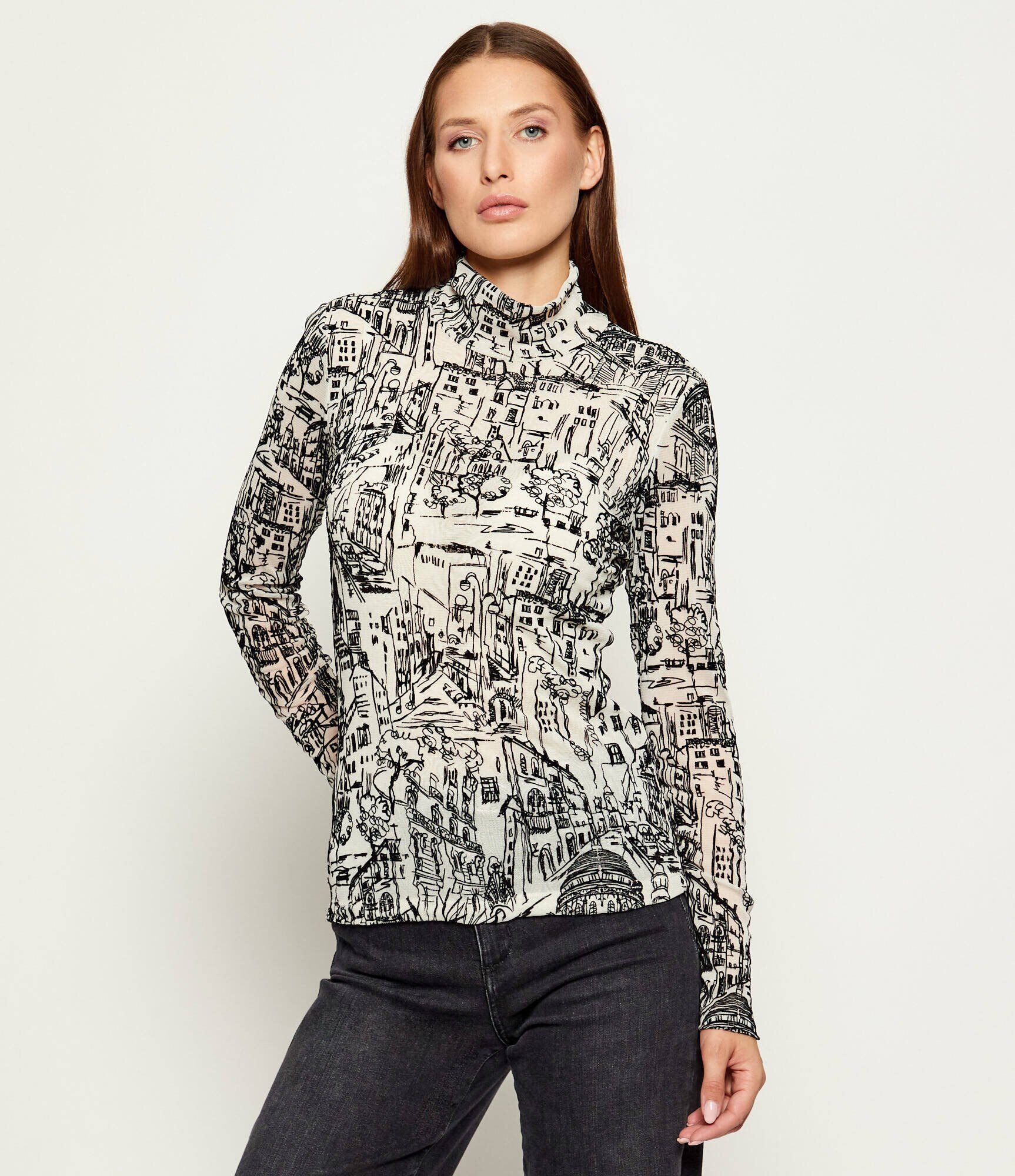 Marc Cain Guler înalt | Slim Fit