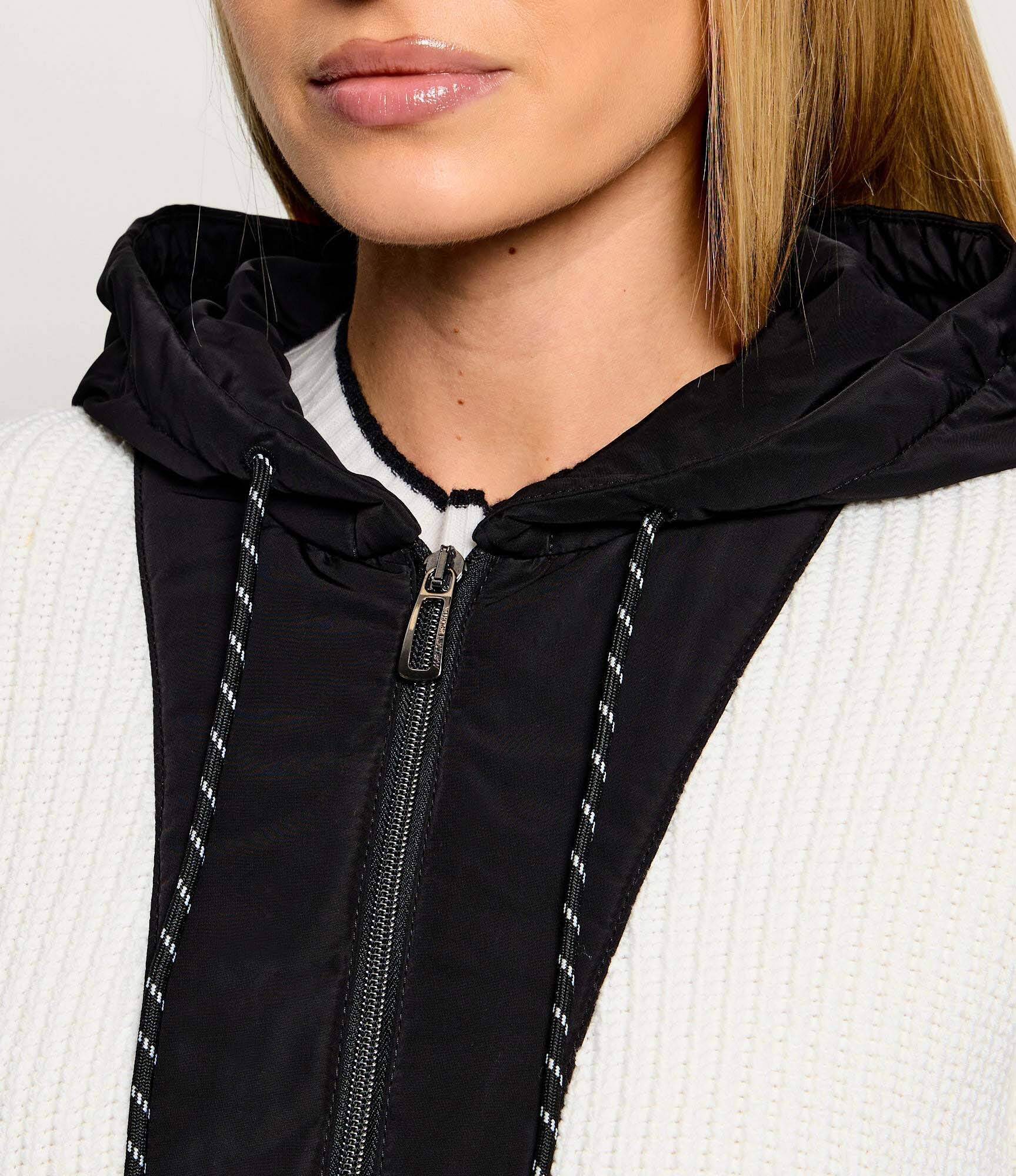 Marc Cain Pulover | Loose fit cu adaos de lână