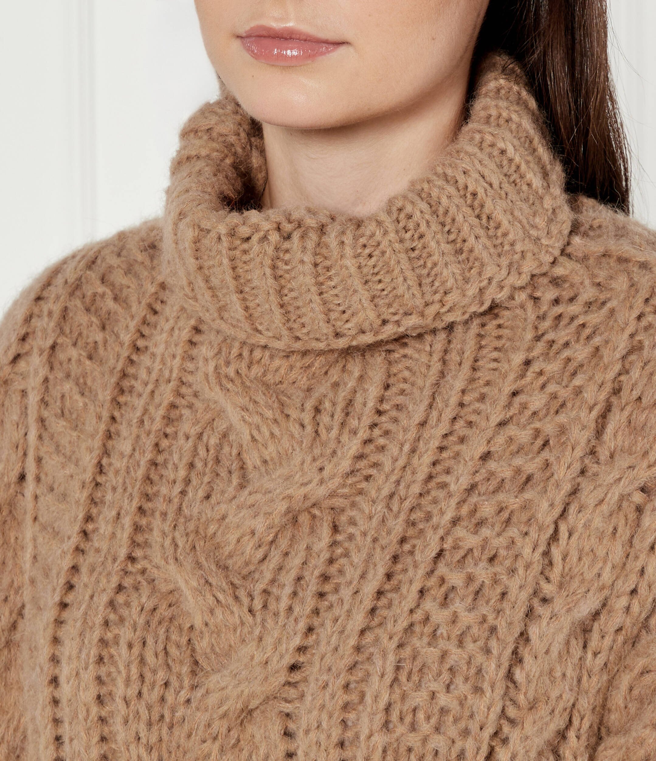 Marc Cain Pulover | Oversize fit cu adaos de lână