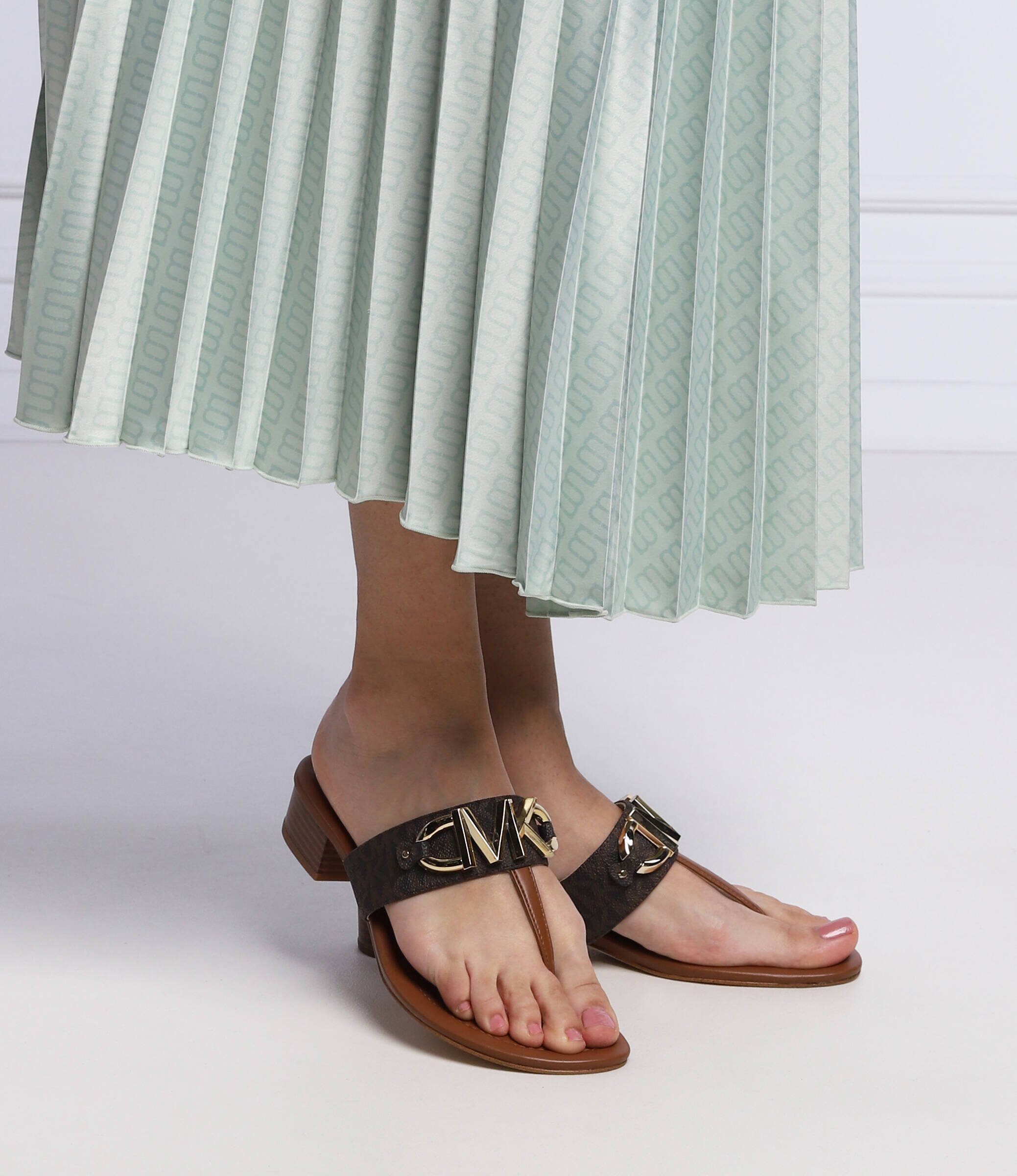 Michael Kors De piele flip flops Izzy
