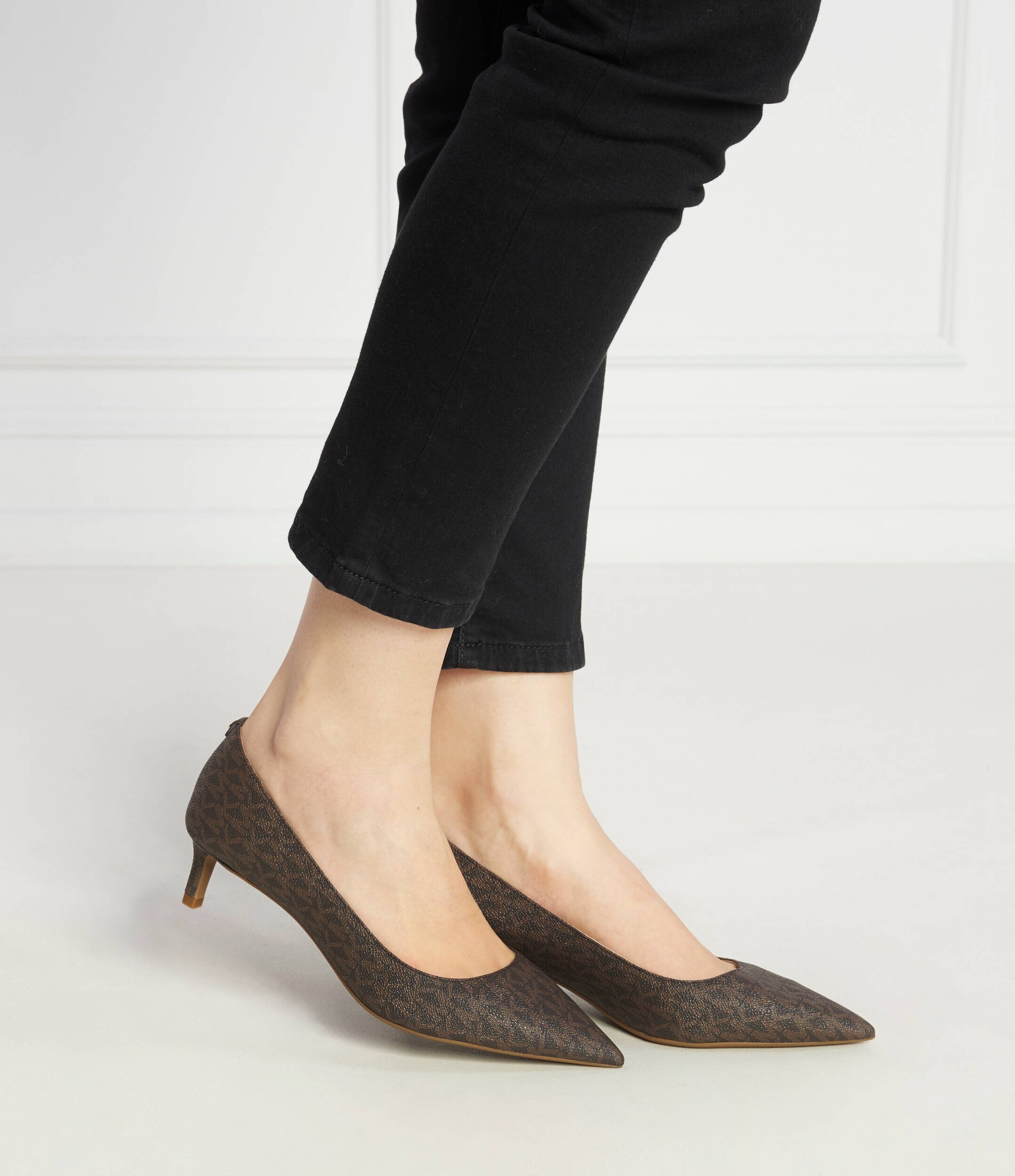 Michael Kors Pantofi ALINA FLEX KITTEN PUMP cu adaos de piele