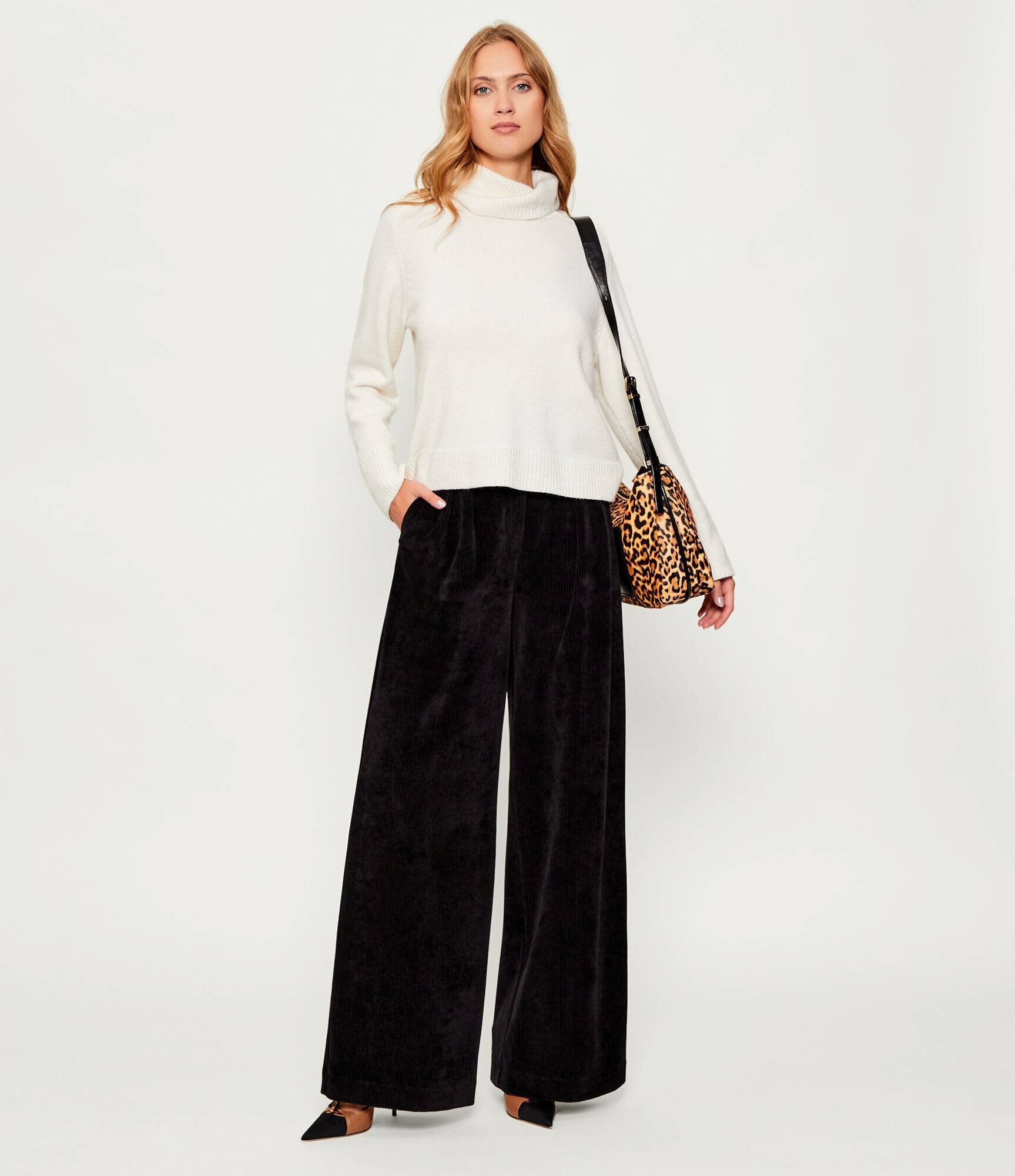 MM Pantaloni HENRY | flare fit | catifea reiată
