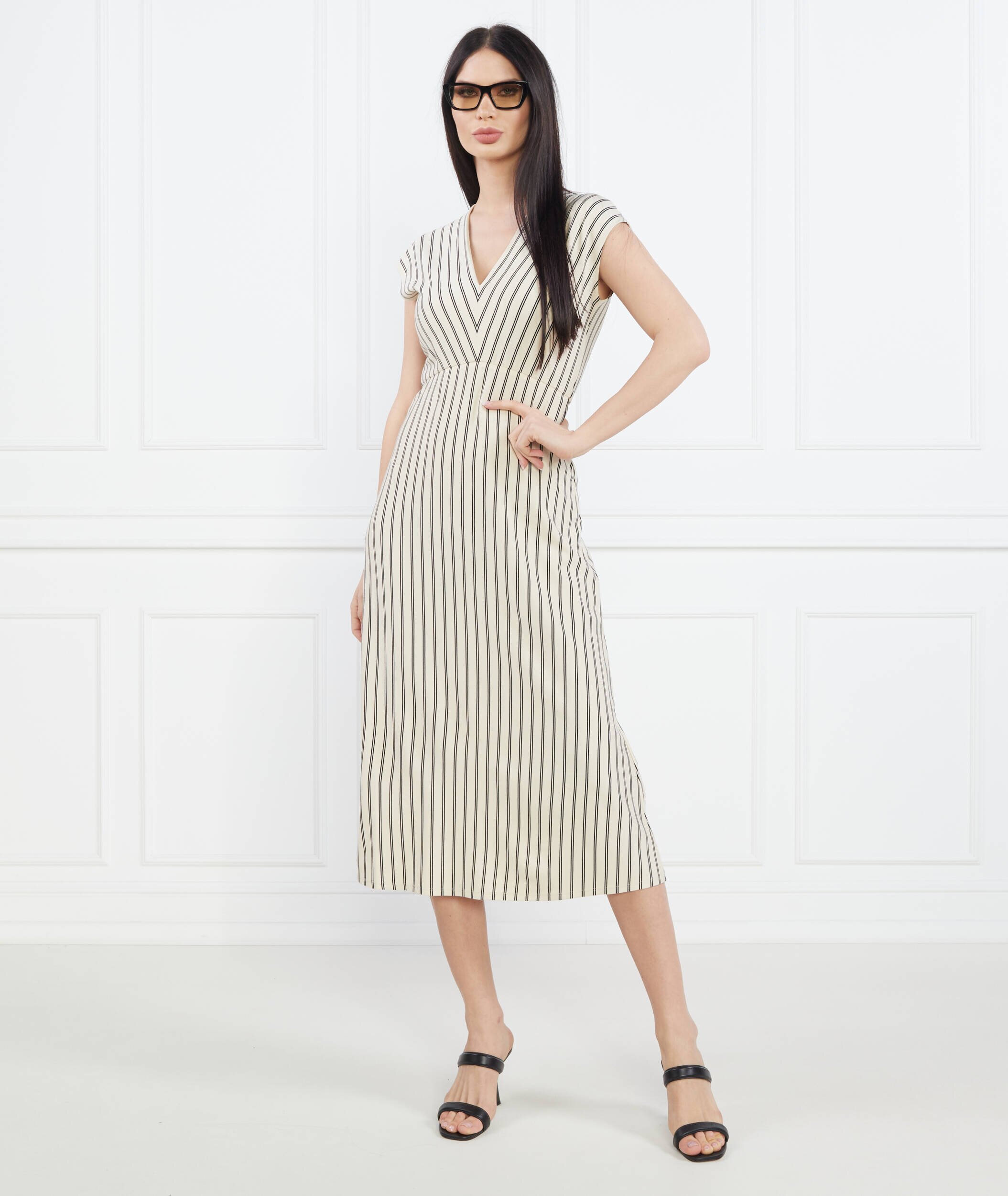 MM rochie