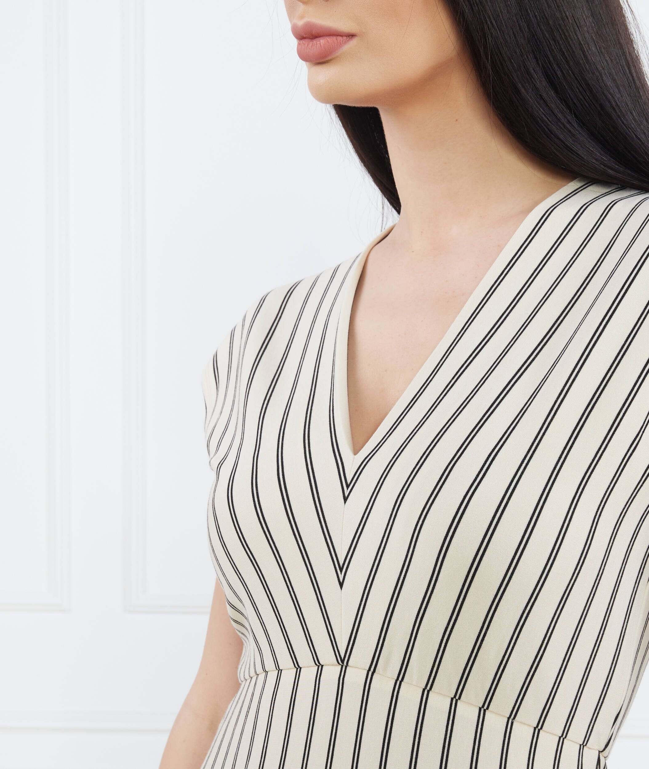 MM rochie