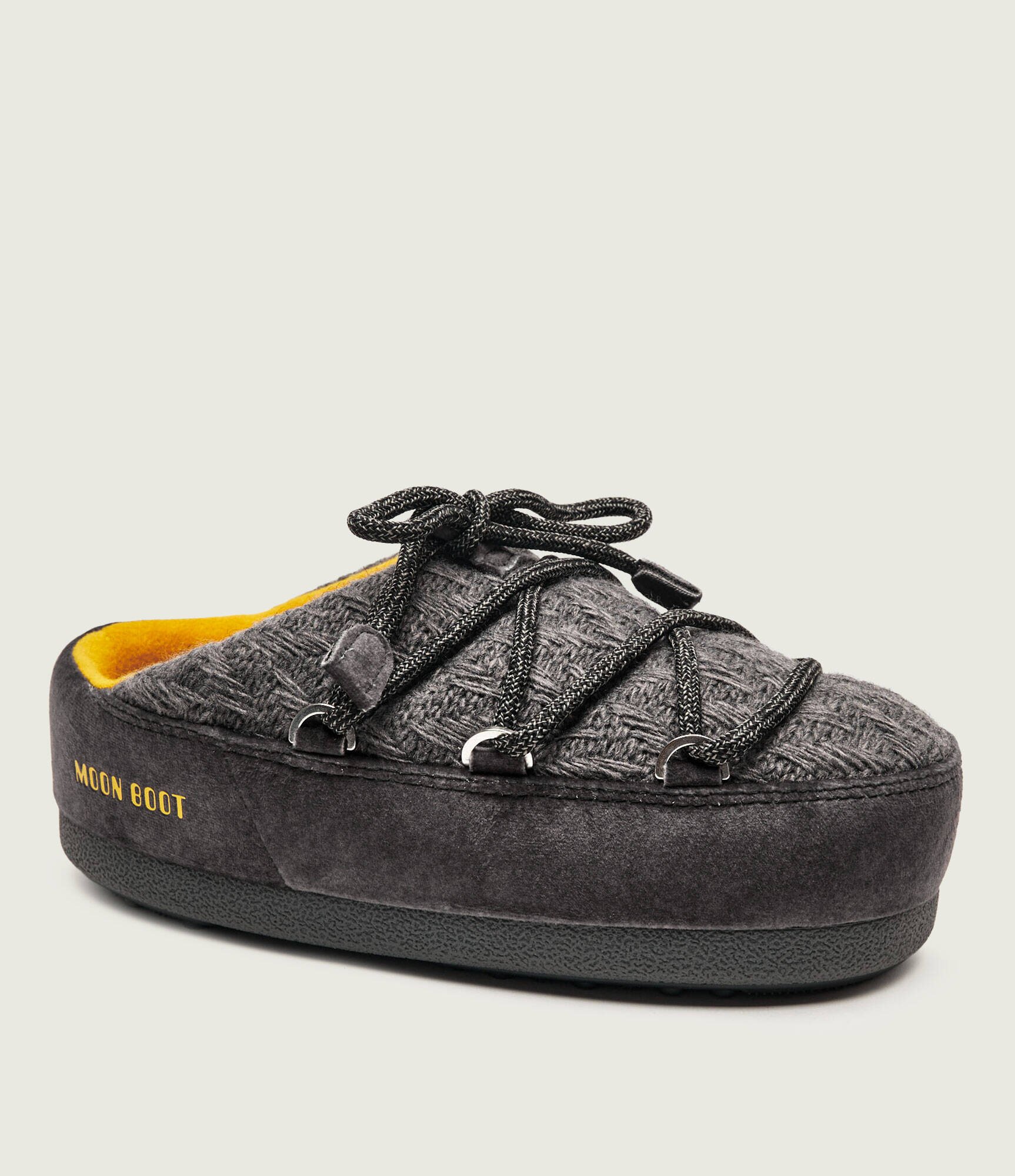 Moon Boot Mules (încălțăminte) X GUEST IN RESIDENCE EVX cu adaos de lână