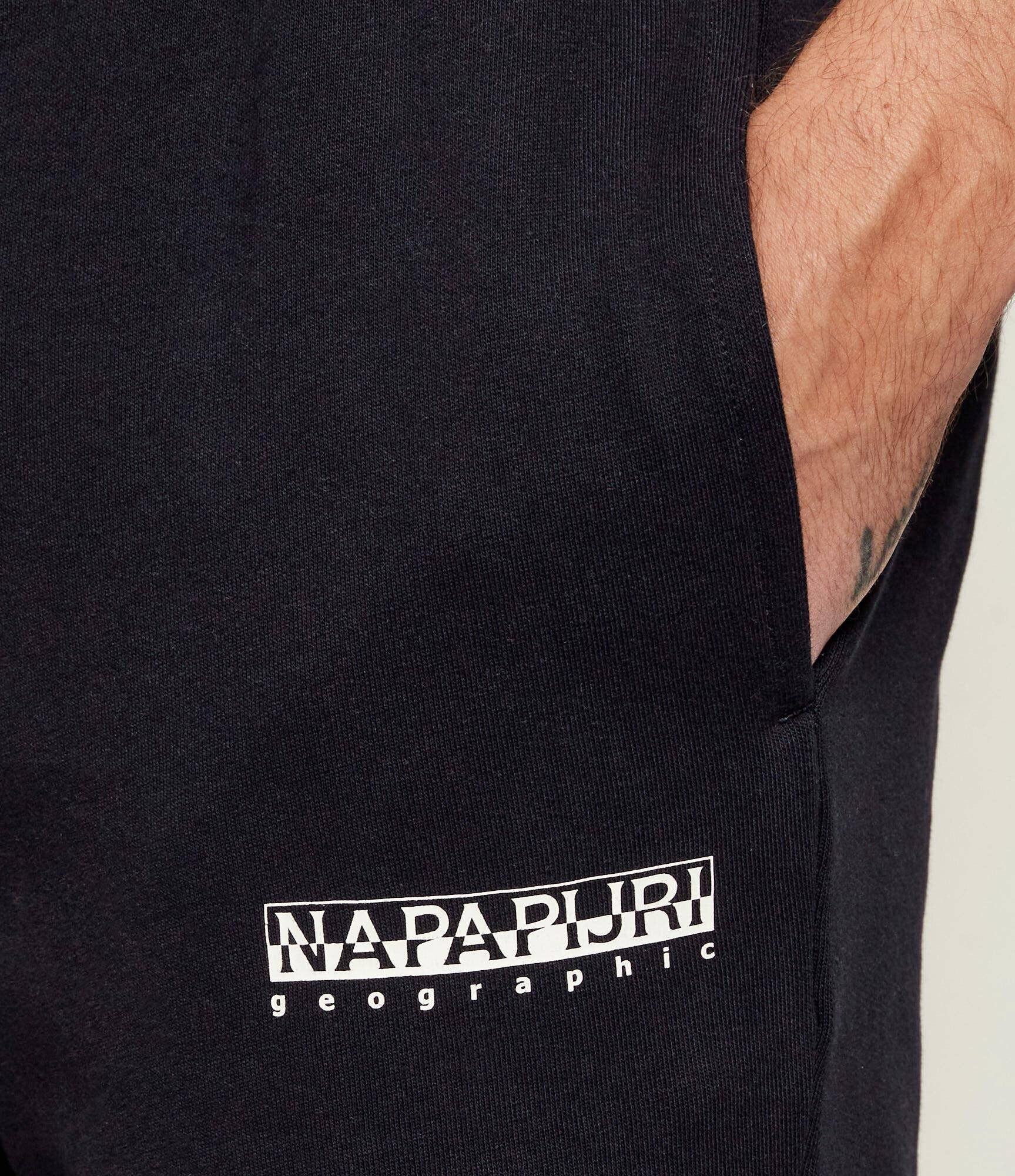 Napapijri Pantaloni scurți N-GORI | Relaxed fit
