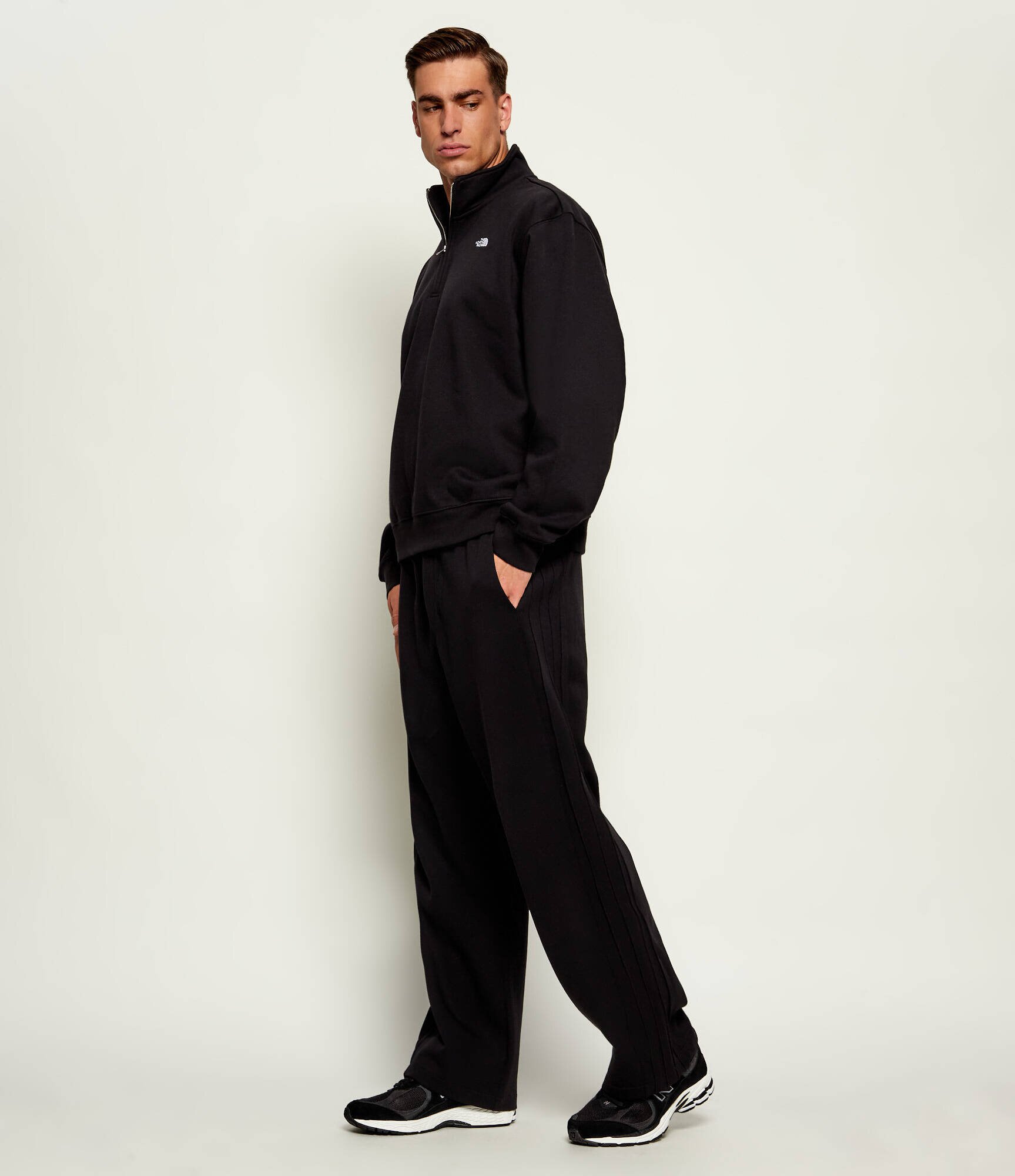 New Balance Sneakers M2002 | piele întoarsă