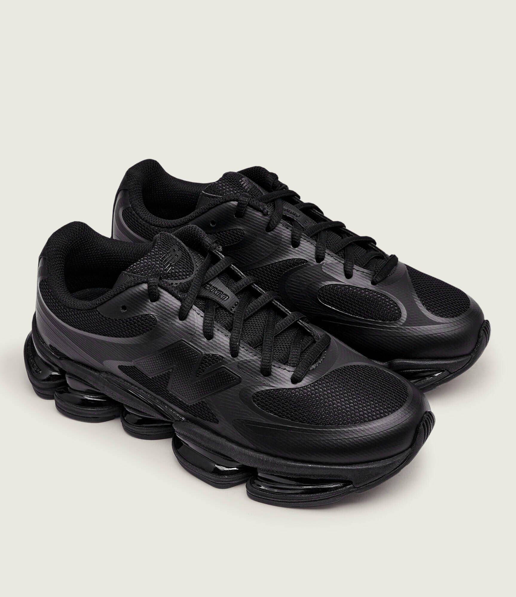 New Balance Sneakers U2000