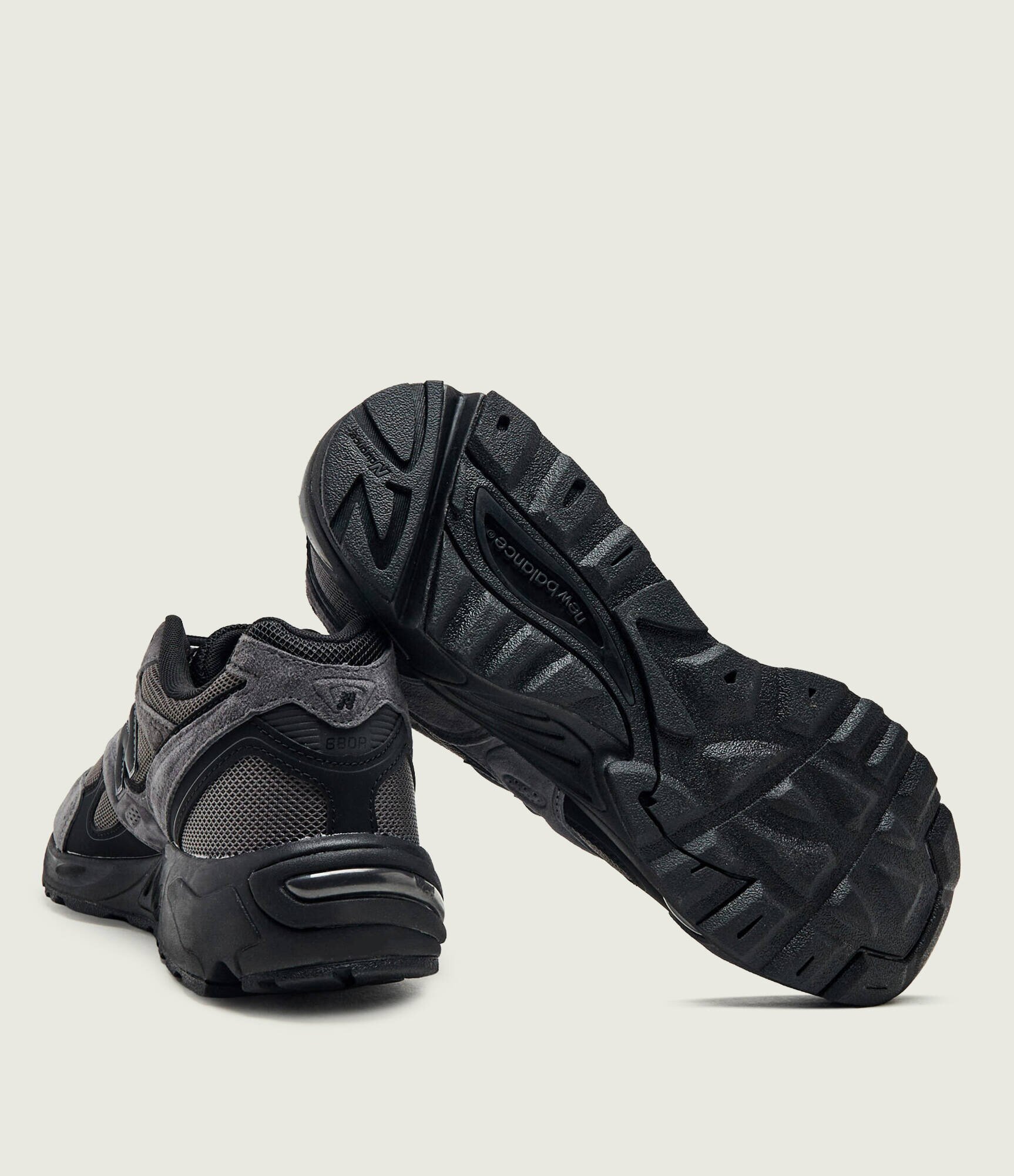New Balance Sneakers U880R | piele întoarsă