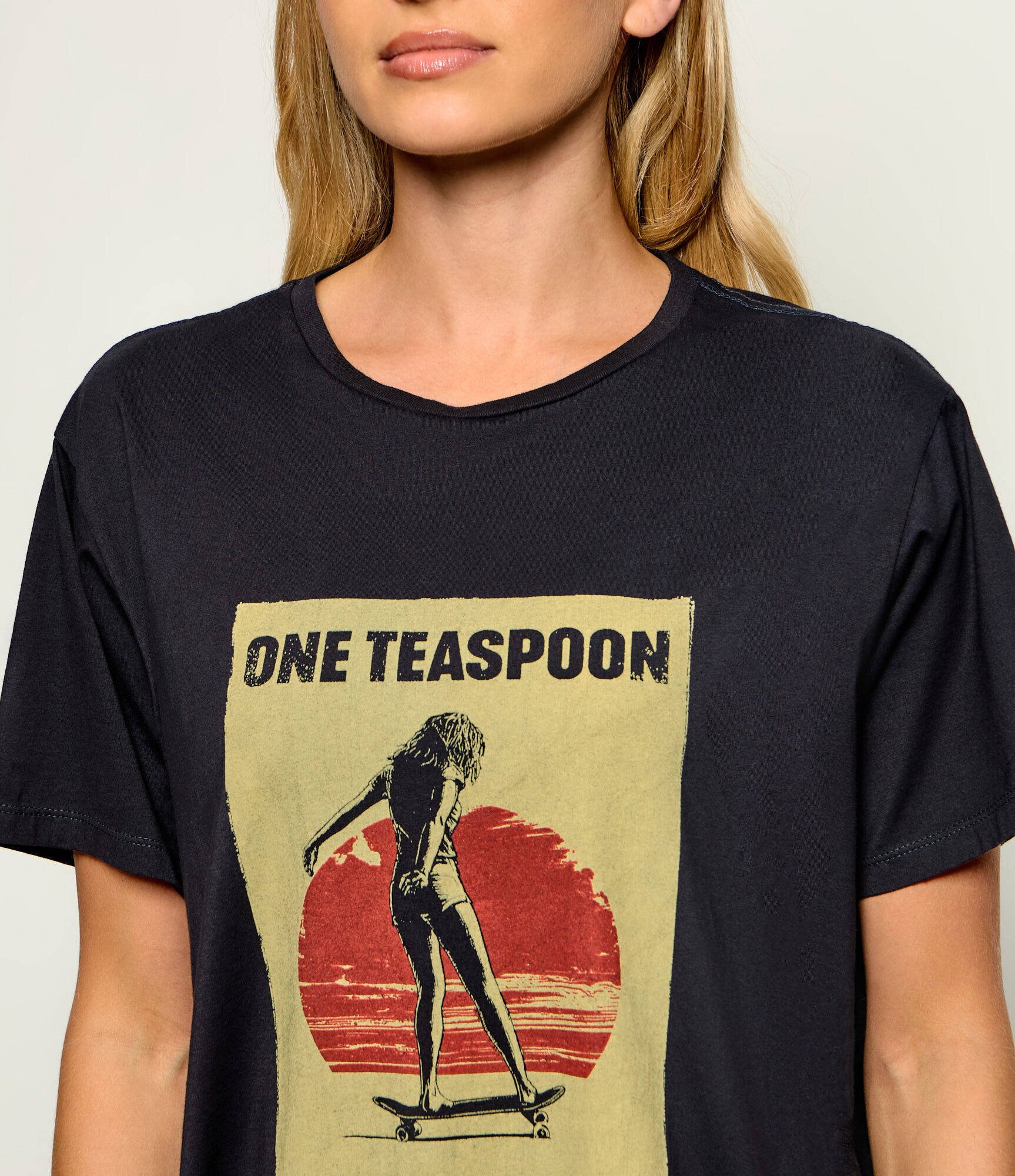 ONE TEASPOON Tricou Skater Girl | Oversize fit