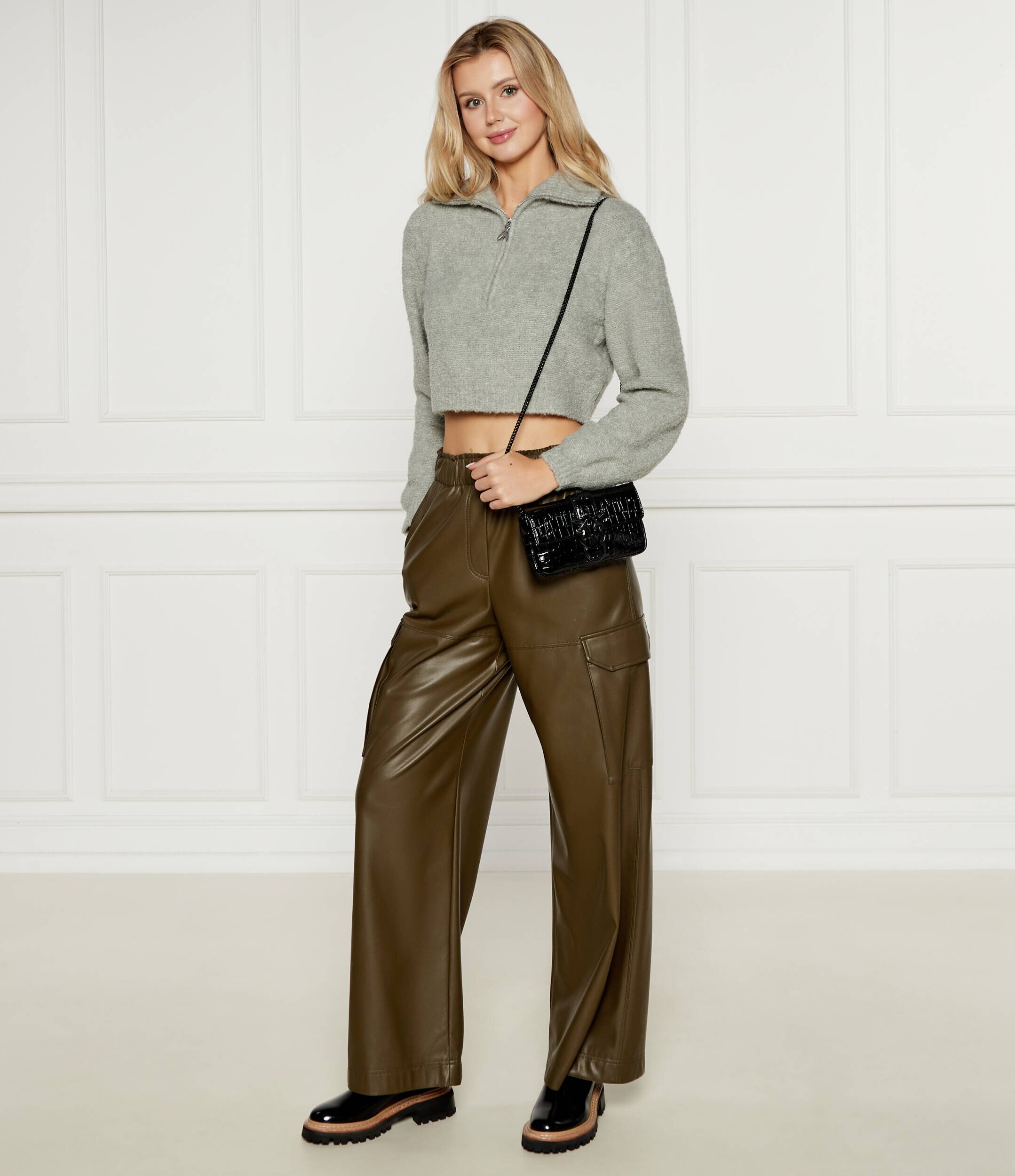 Patrizia Pepe Pulover | Cropped Fit cu adaos de lână